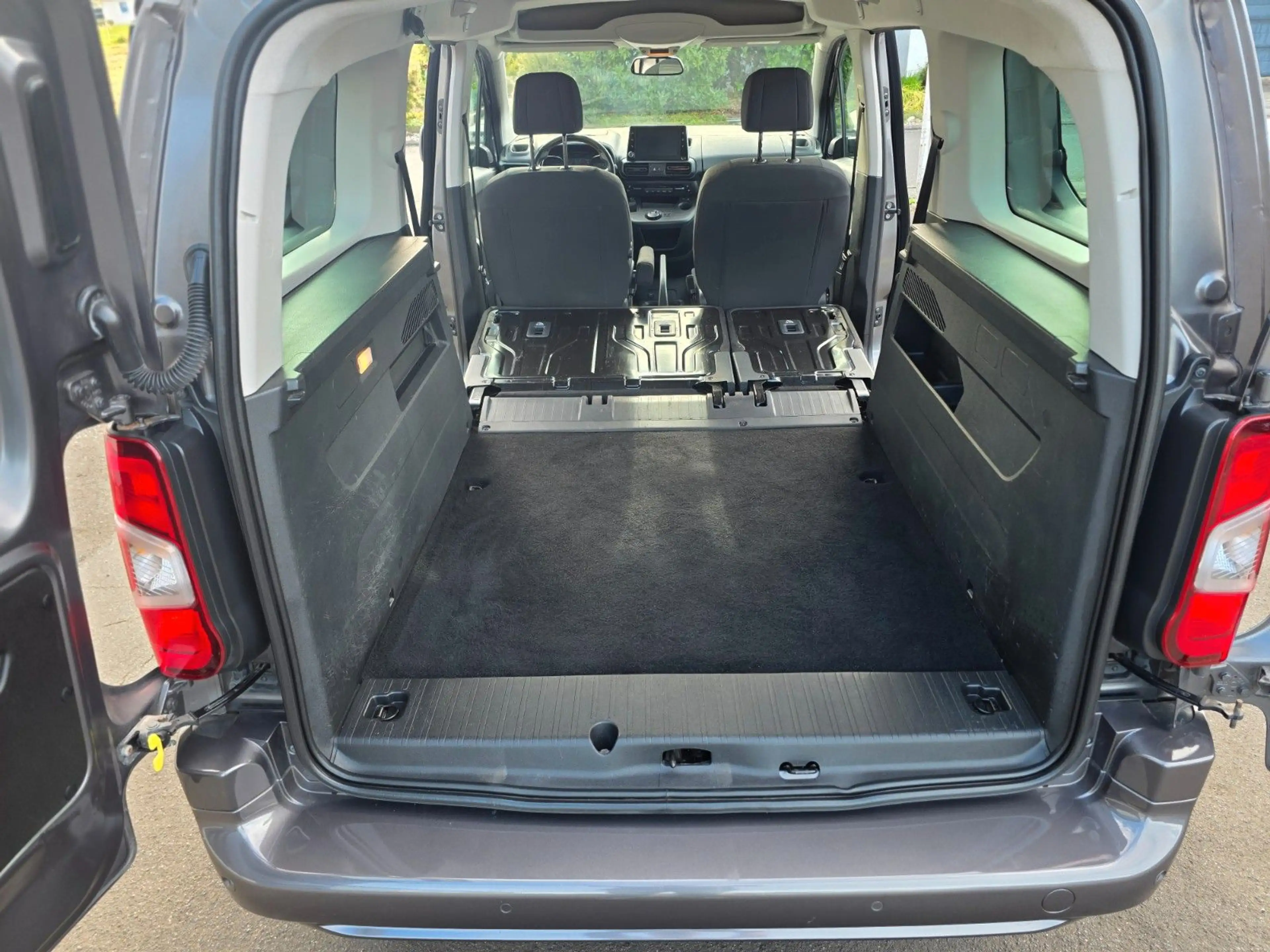 Opel Combo Life E XL 1.5 CDTI Automatik 5Sitze — photo 14