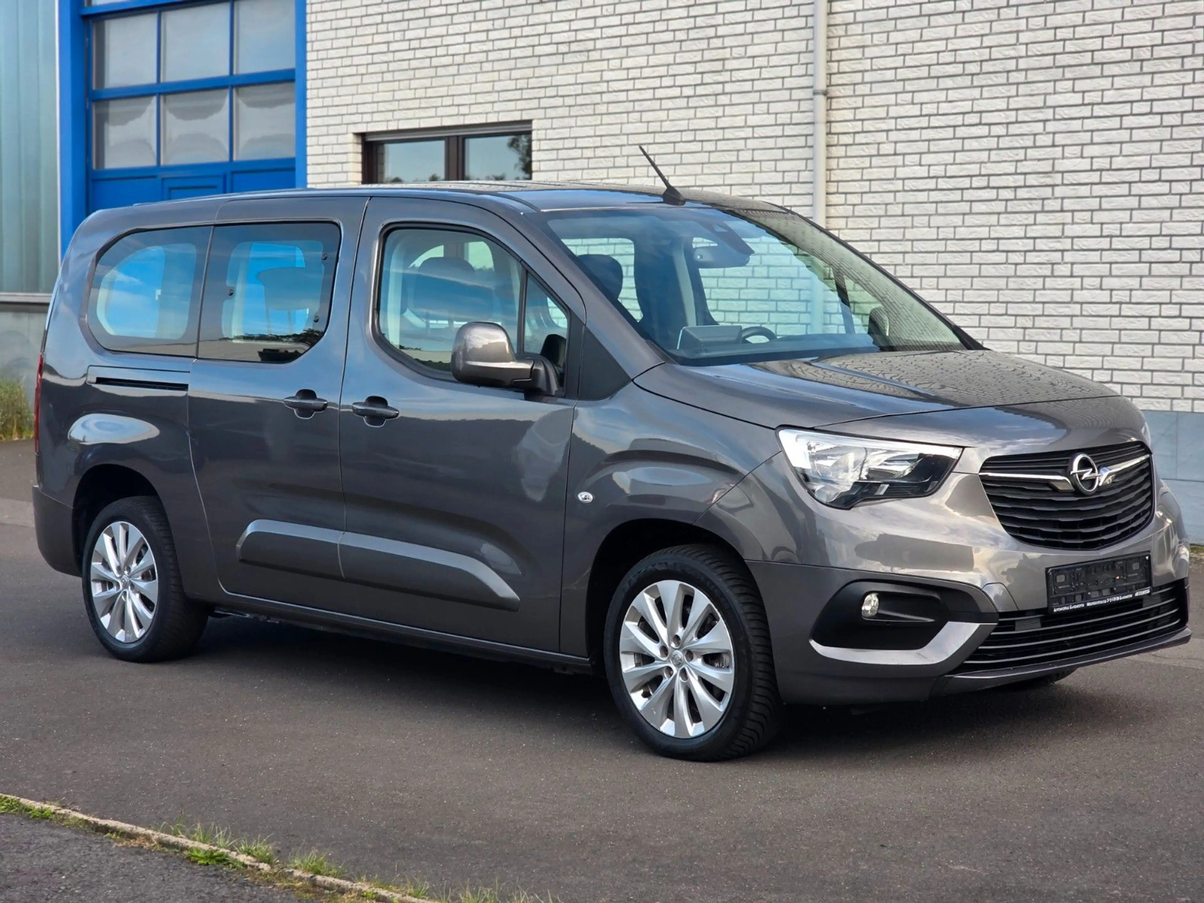 Opel Combo Life E XL 1.5 CDTI Automatik 5Sitze — photo 7