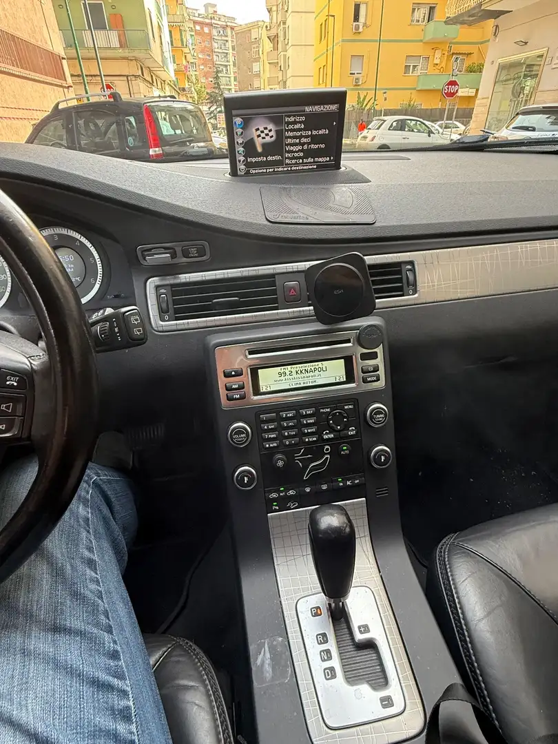 Volvo XC70 2.4 d5 Momentum awd 205cv geartronic - 2