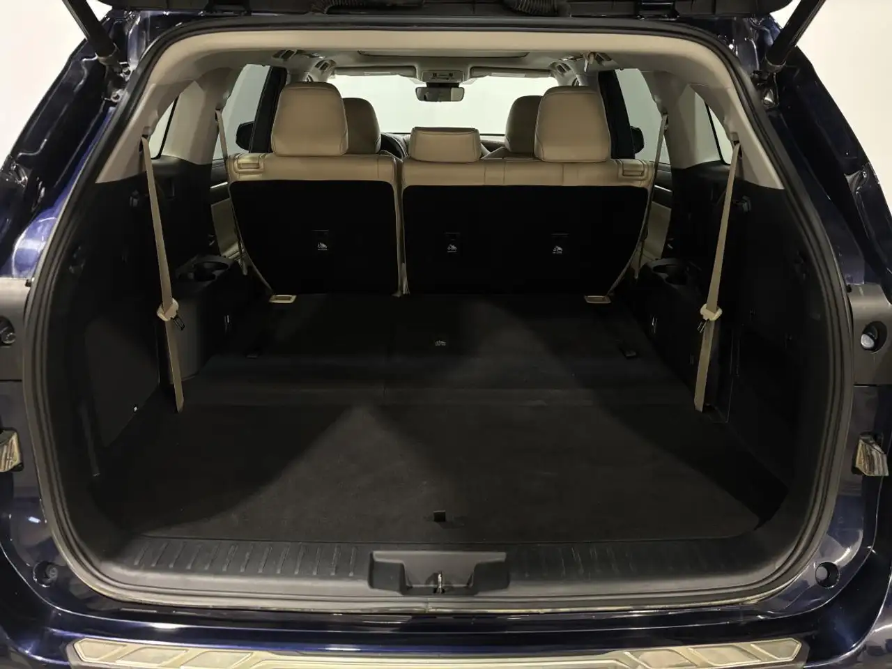 Toyota Highlander снимка Toyota Highlander