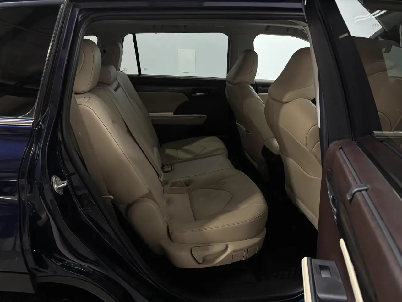 Toyota Highlander снимка Toyota Highlander