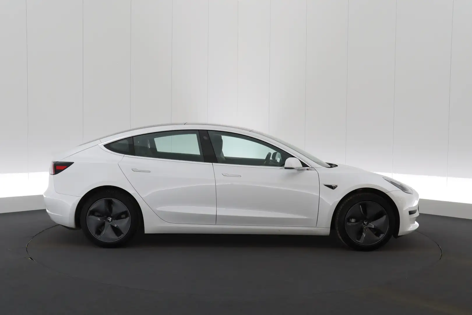 Tesla Model 3 44 kWh Standard Plus LEDER/CUIR LED GPS PDC CAM Pa Blanc - 2