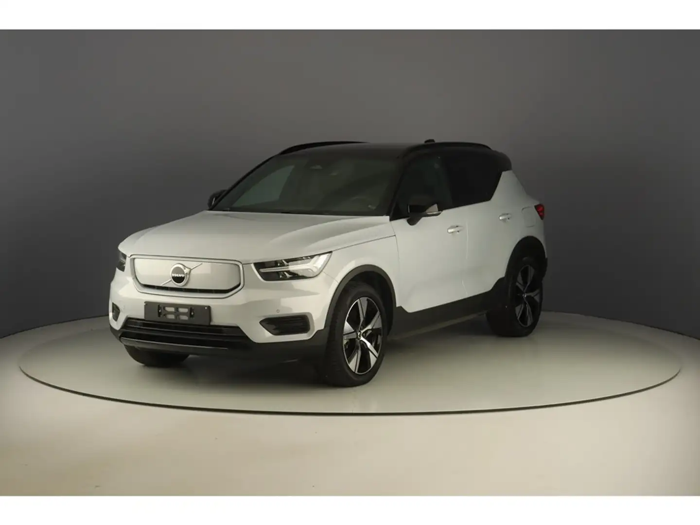 Volvo XC40 Recharge Twin Plus 408pk Plateado - 1