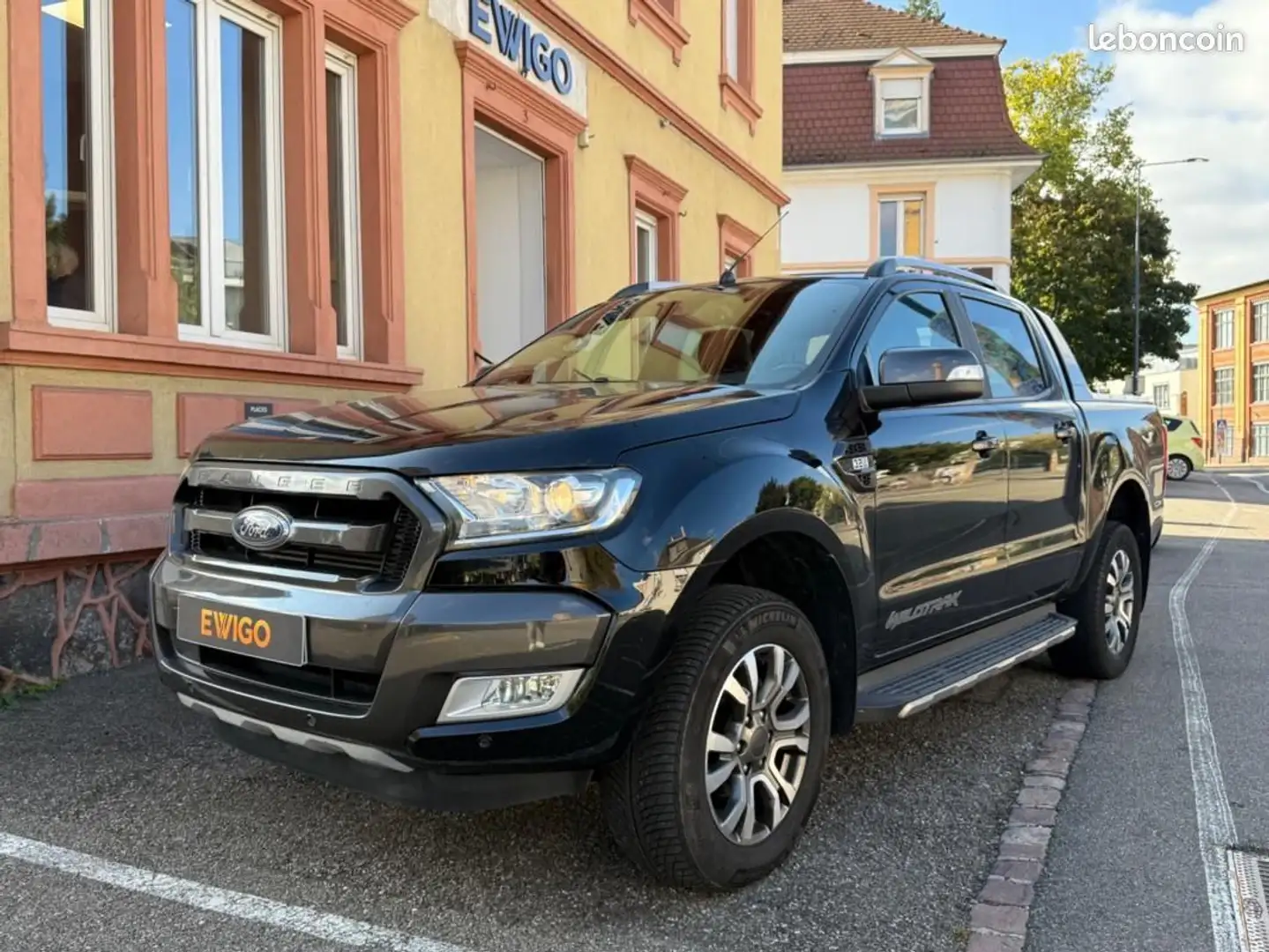 Ford Ranger DOUBLE CABINE 3.2 TDCI 200 WILDTRAK 4X4 BVA CAMERA DE RECUL -GARANTIE 6 MOIS Negro - 2