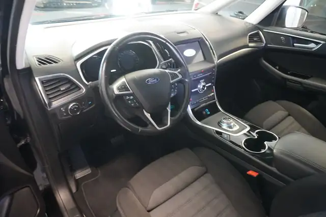 Ford Galaxy view 7