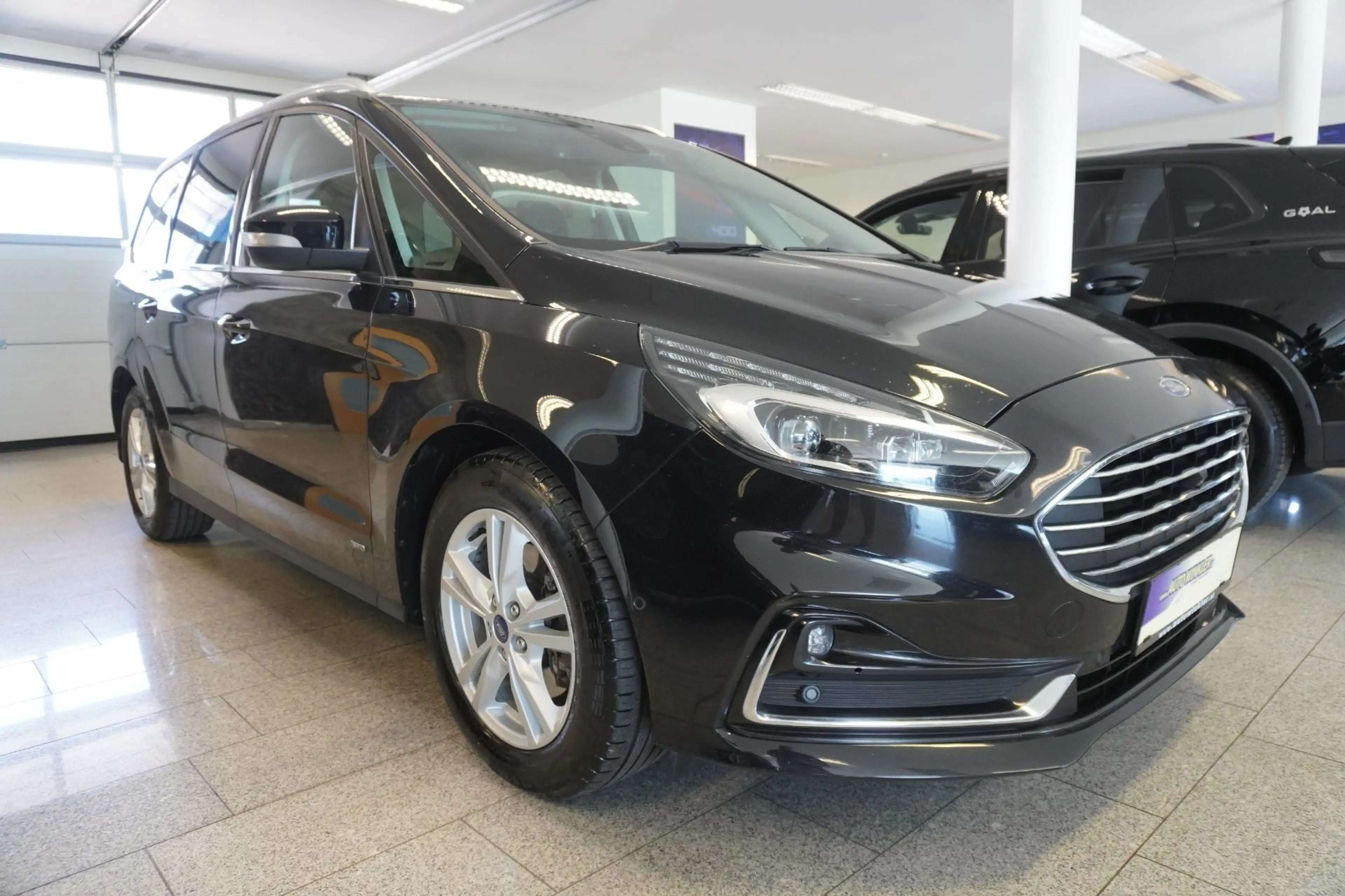 Ford Galaxy Titanium AWD Aut. AHV/LED/Navi — photo 3