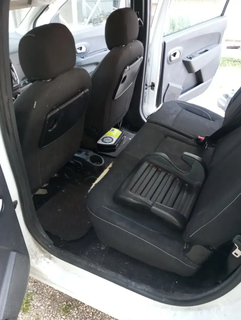 Dacia Lodgy 110CV 2019 7 Posti 1.6 Comfort Gpl S&S bijela - 2