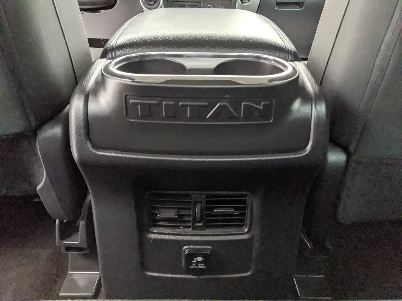 Nissan Titan fotografie Nissan Titan