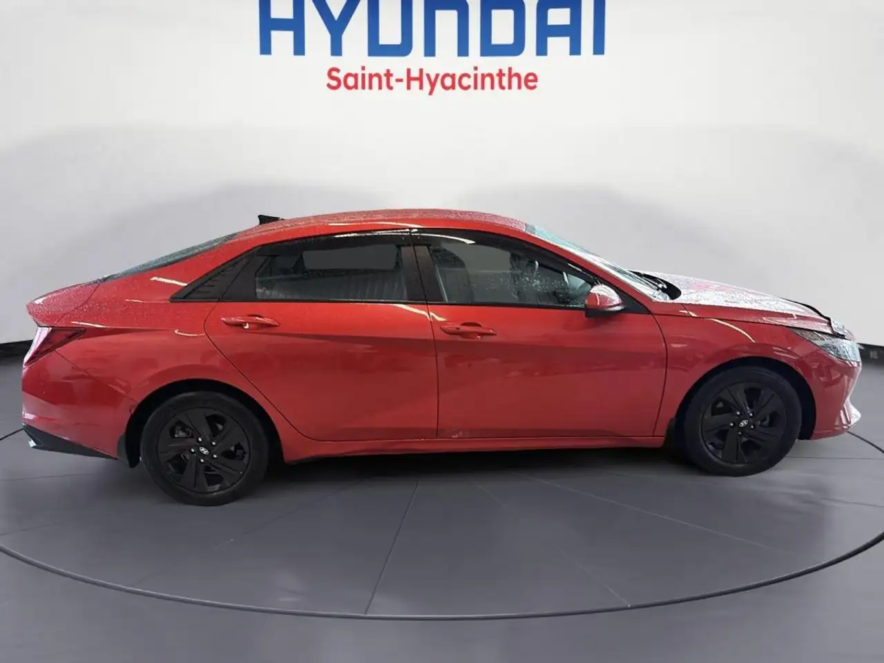 Hyundai ELANTRA снимка Hyundai ELANTRA