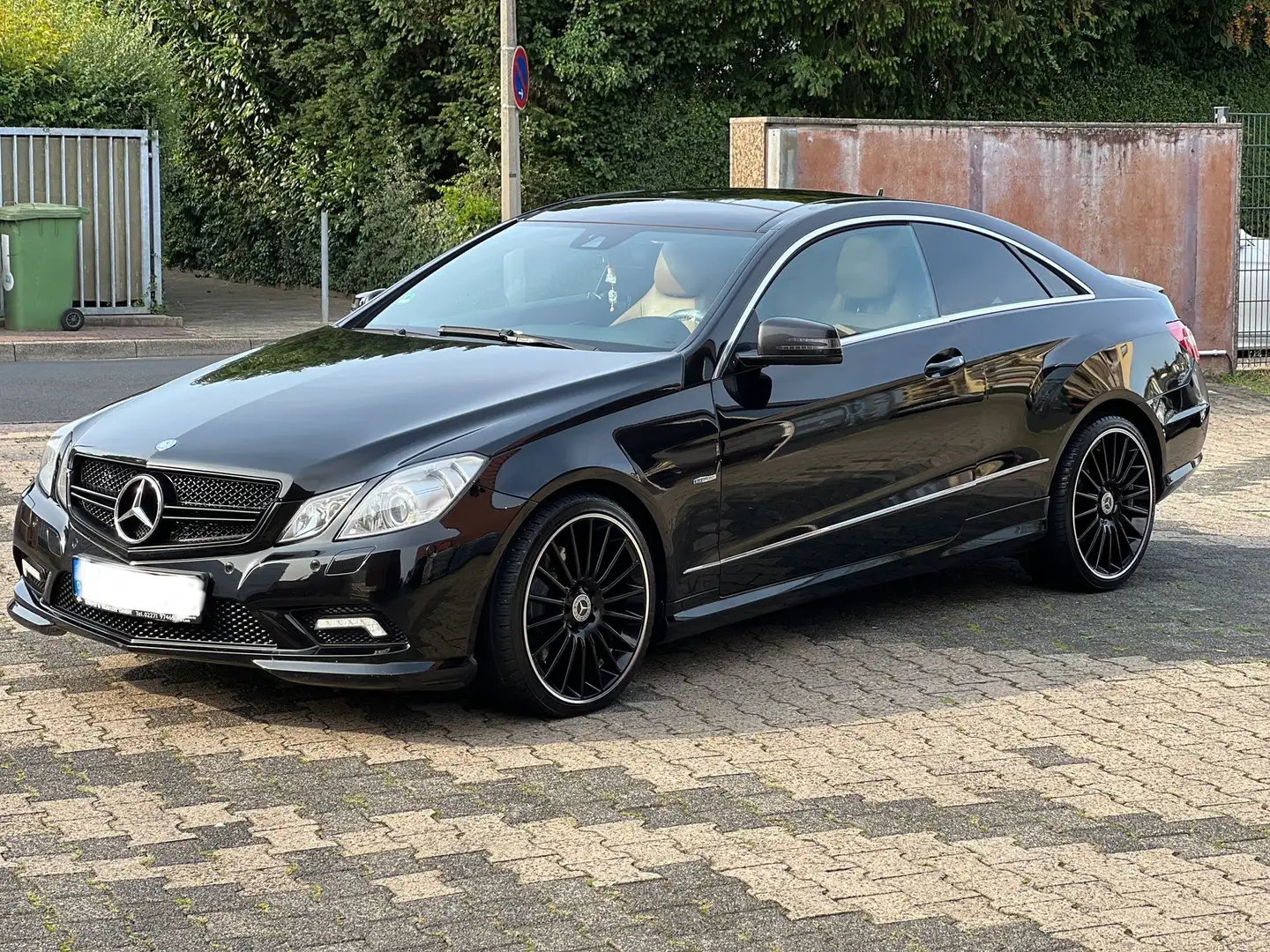 Mercedes-Benz E 350 CDI DPF Coupe BlueEFFICIENCY 7G-TRONIC Avantgarde - 1
