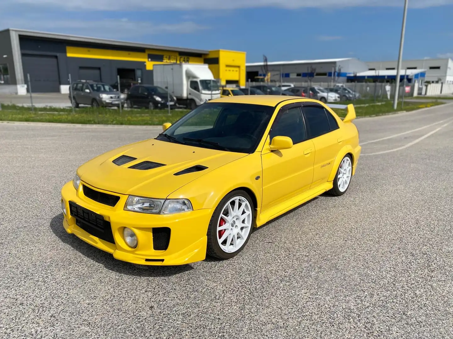 Mitsubishi Lancer Evo V LHD - 1