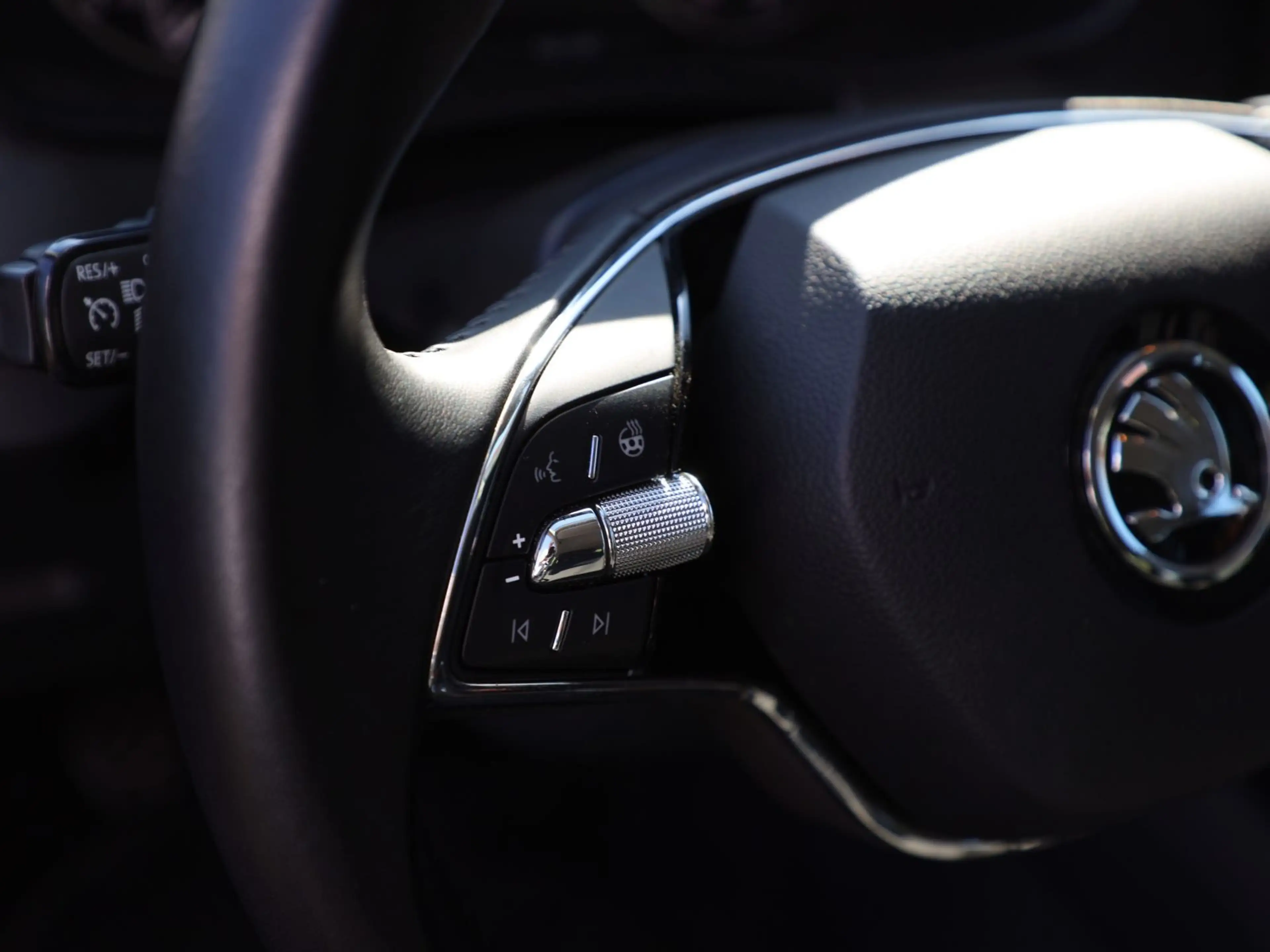 Skoda Kamiq Selection 1.0TSI EPH LED GRA — photo 14