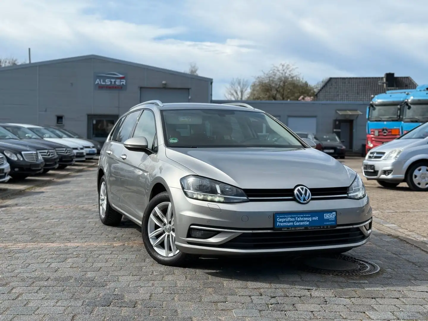 Volkswagen Golf VII Variant 2,0 Getriebefehler BMT Silber - 1