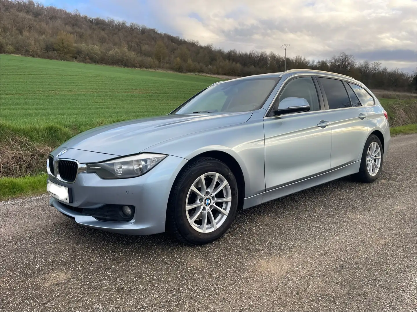 BMW 318 318d Touring Sport (0.0) - 1
