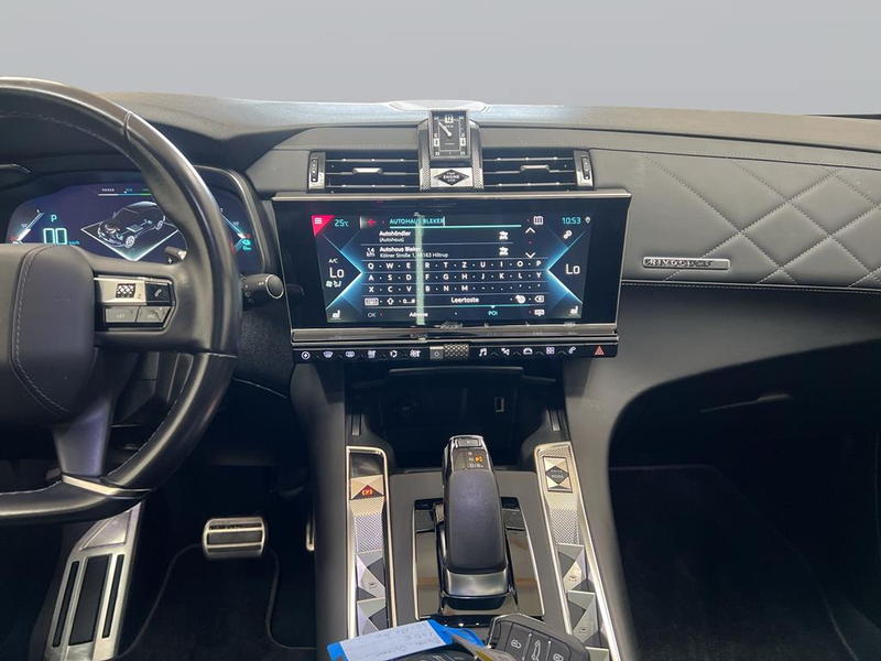 DS Automobiles DS 7 Crossback Ligne Noire E-Tense 225 — photo 13