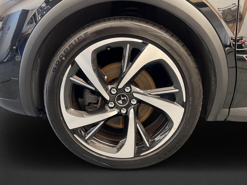 DS Automobiles DS 7 Crossback Ligne Noire E-Tense 225 — photo 9