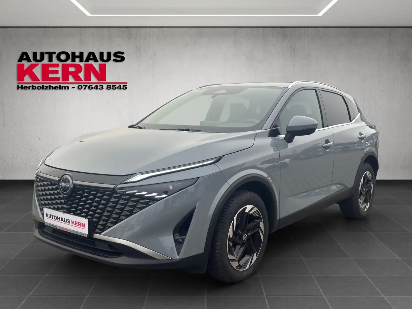Nissan Qashqai 1.3DIG-T MHEV Automatik N-Connecta Grau - 1