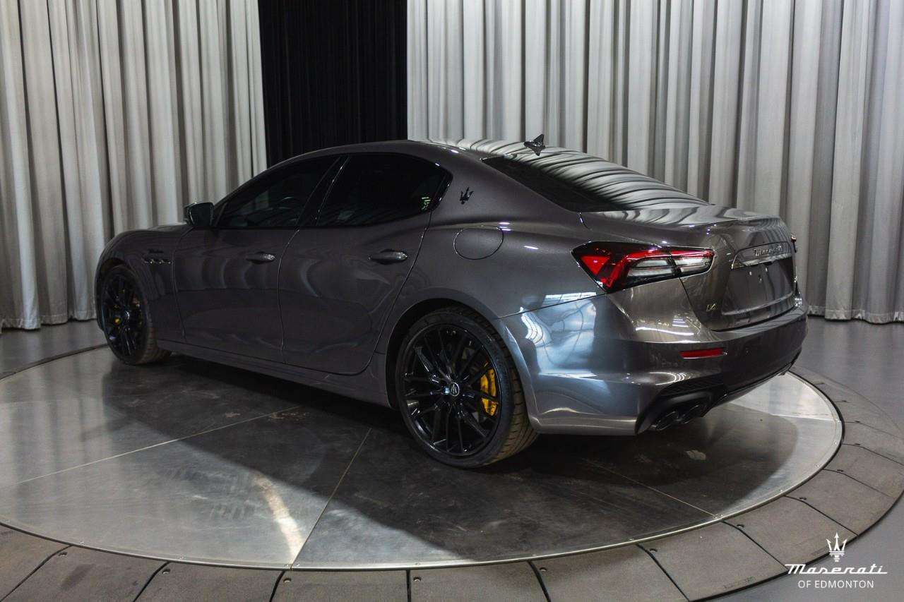 2022 Maserati Ghibli Modena Q4 — снимка 1