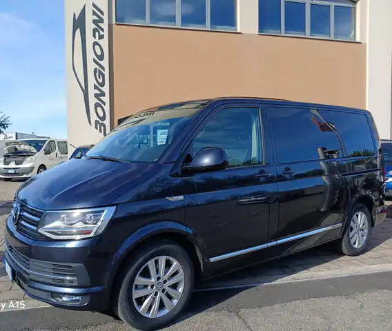 Volkswagen T6 Multivan 2,0 tdi dsg gancio traino nero 7 posti vettura