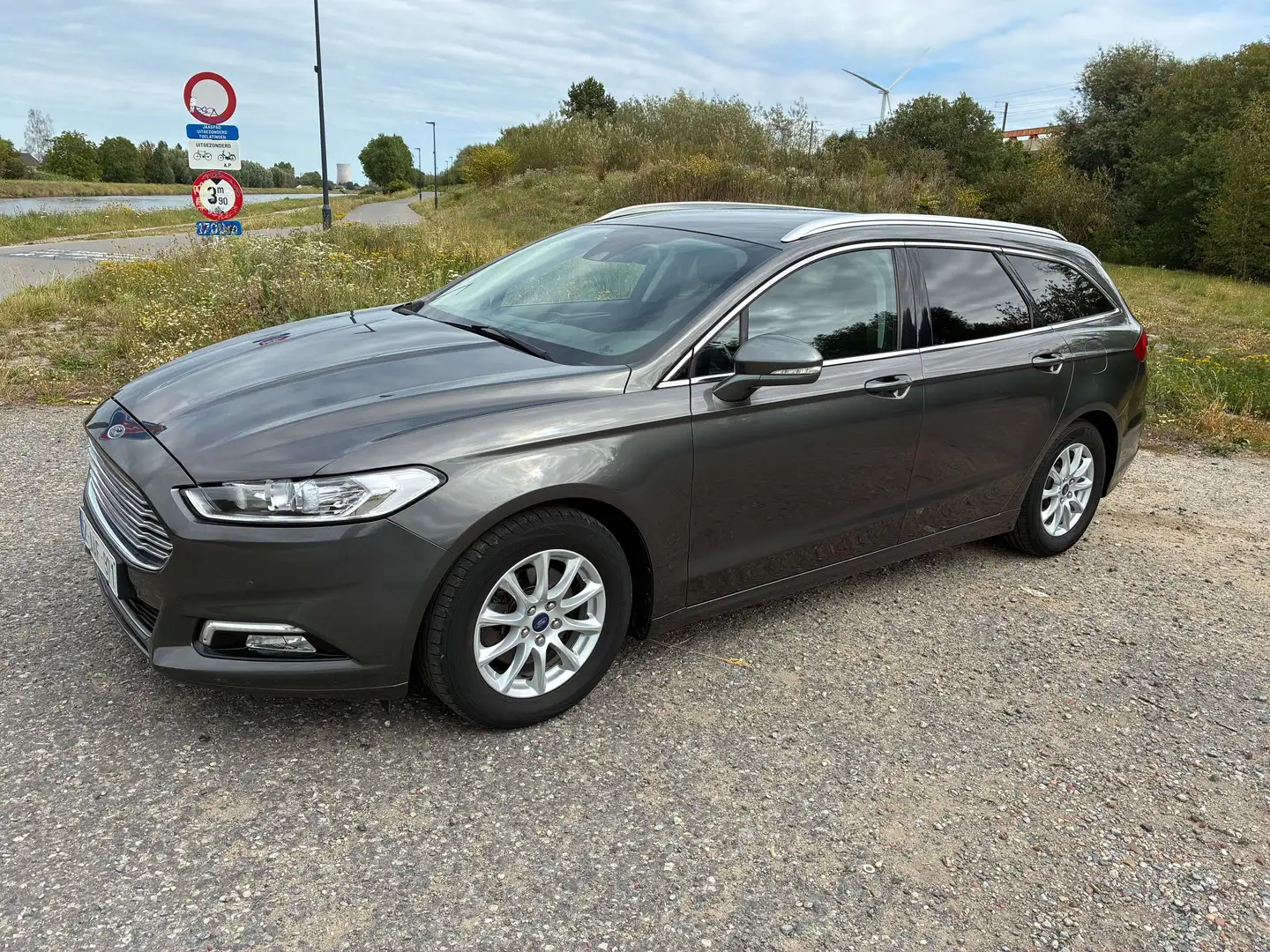 Ford Mondeo Mondeo Clipper 1.5 EcoBoost Titanium Gris - 1