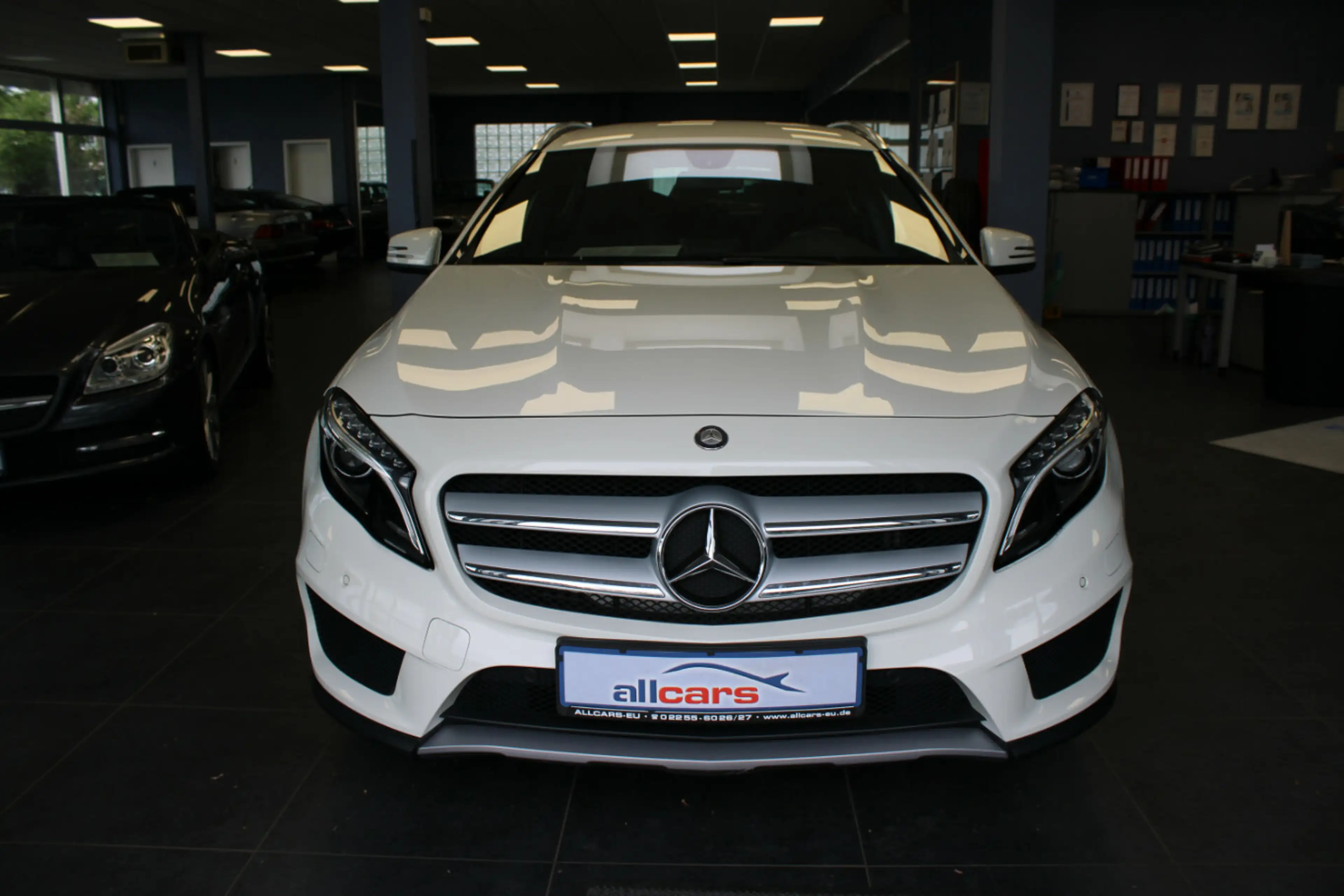 Mercedes-Benz GLA 200 Sport Utility Vehicle — photo 2