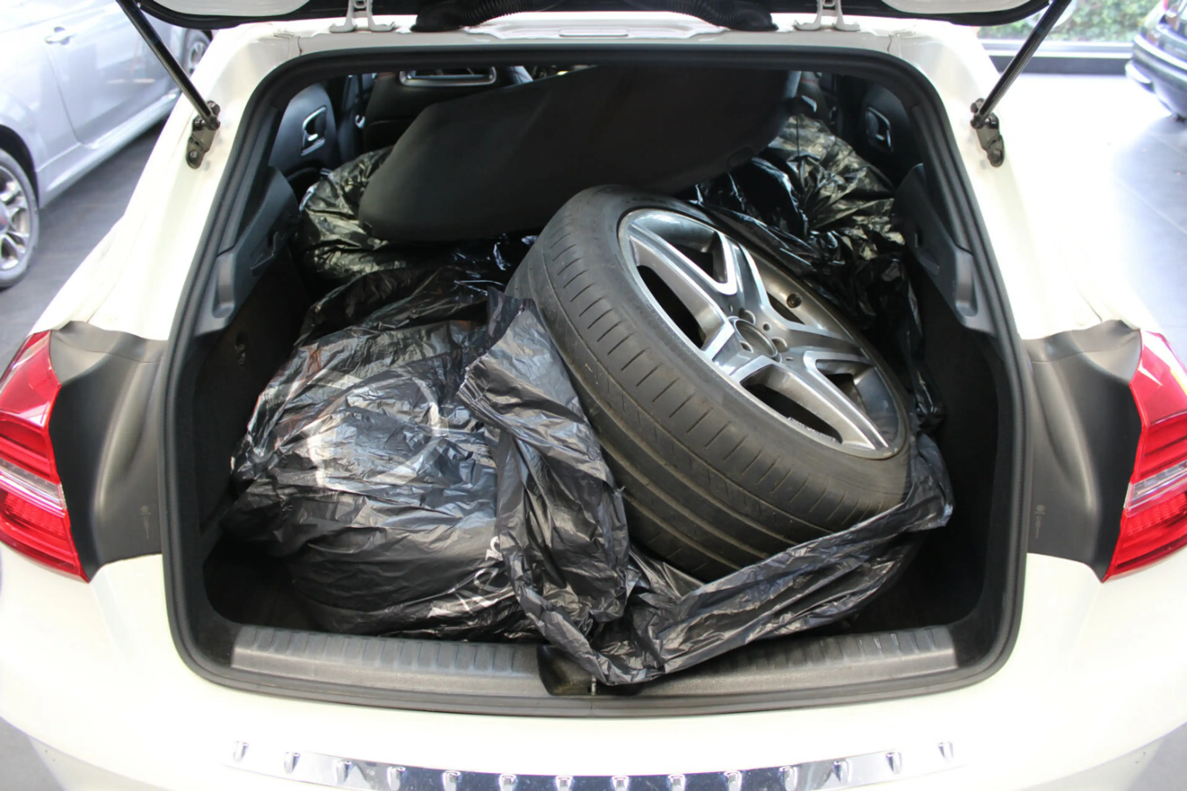 Mercedes-Benz GLA 200 Sport Utility Vehicle — photo 6