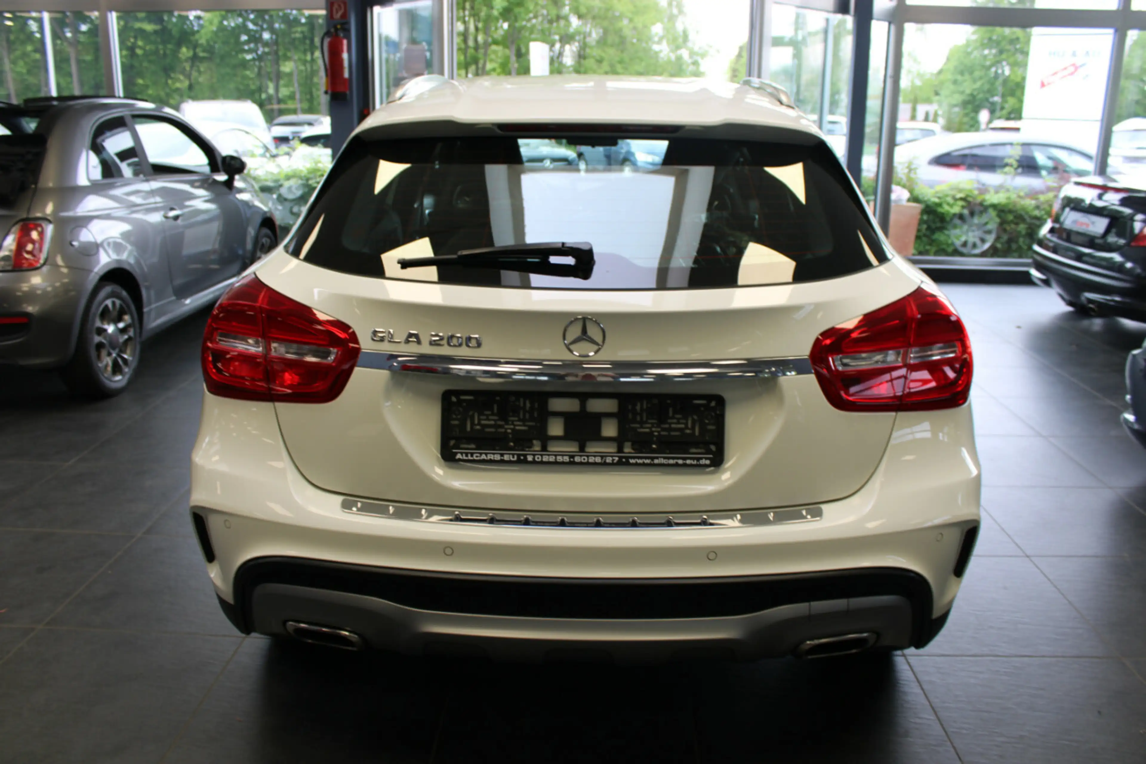 Mercedes-Benz GLA 200 Sport Utility Vehicle — photo 5
