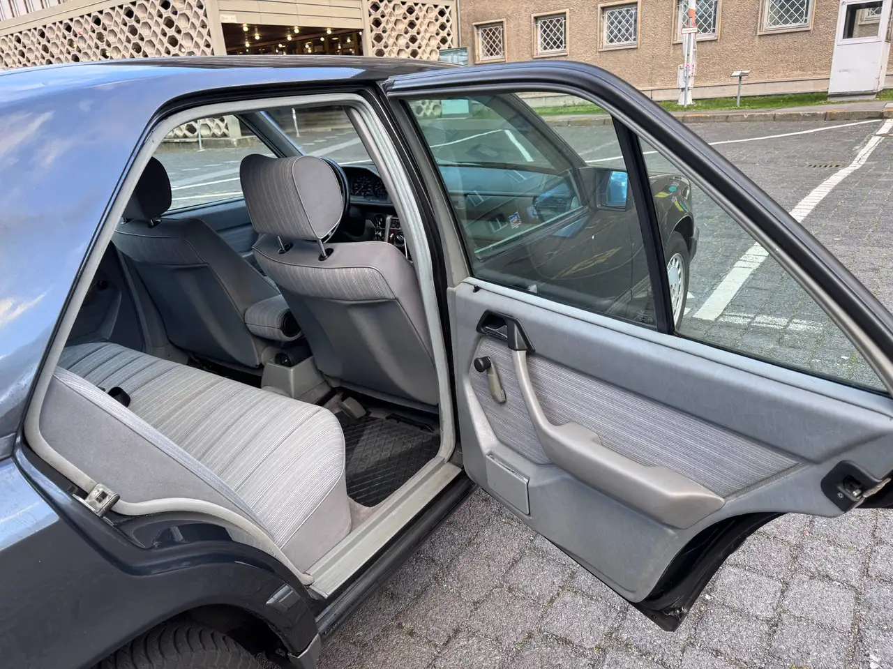 Mercedes-Benz E 230 230 E, foto 11