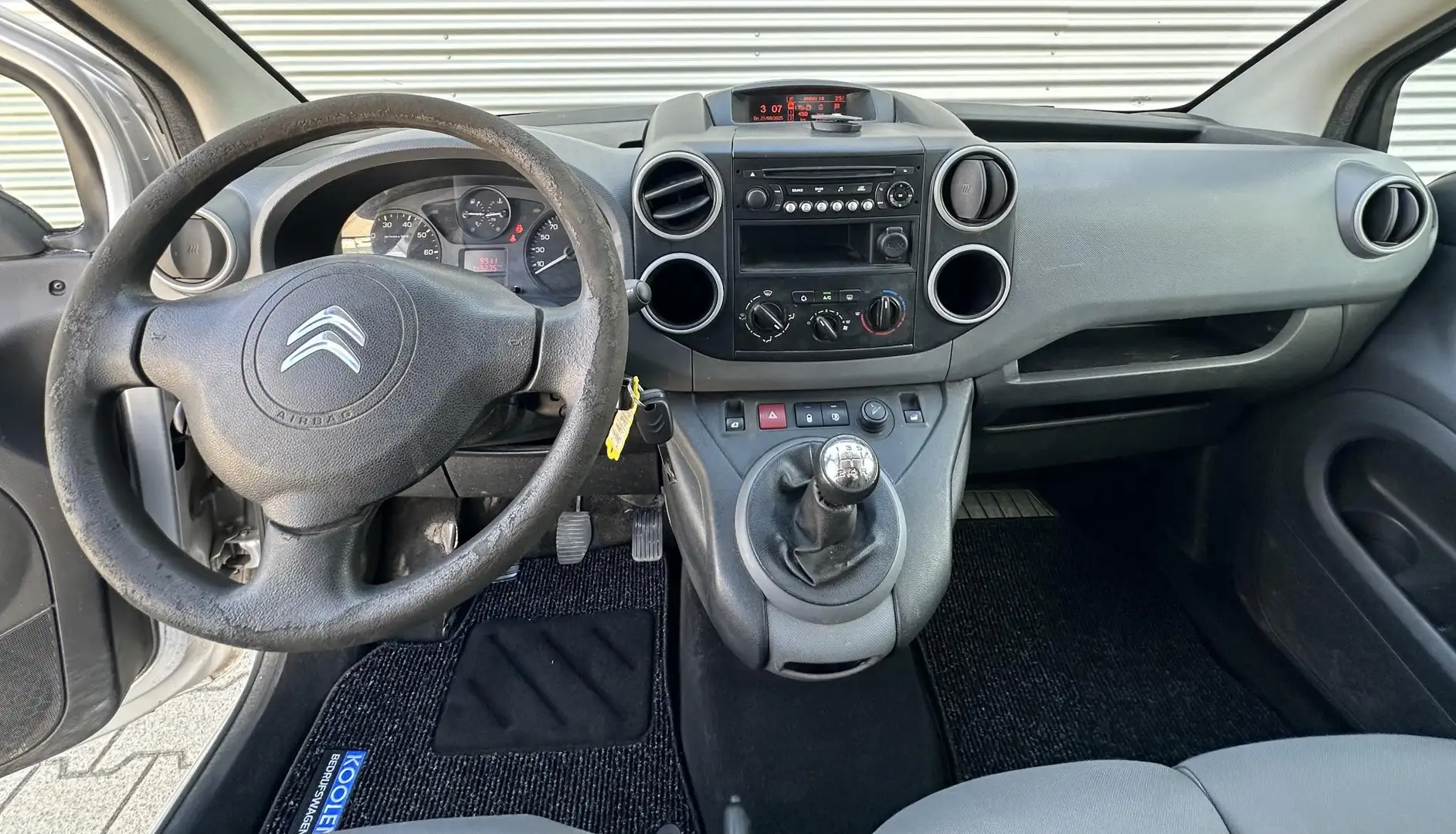 Citroen Berlingo 1.6 HDI 500 Comfort Economy Grijs - 2