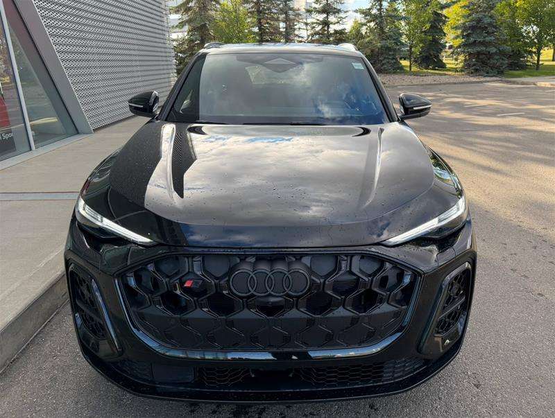 2025 Audi SQ5 Technik 3.0 TFSI quattro — photo 1