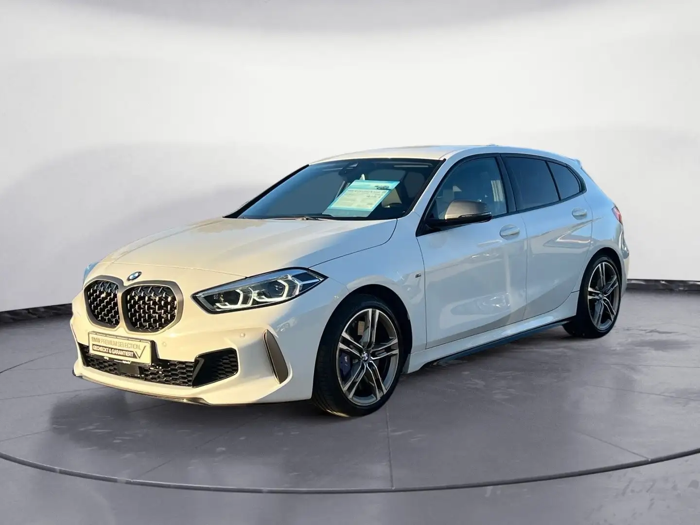 BMW 135 i xDrive M Sport Navi Head Up LM 18' Sitzver Weiß - 2