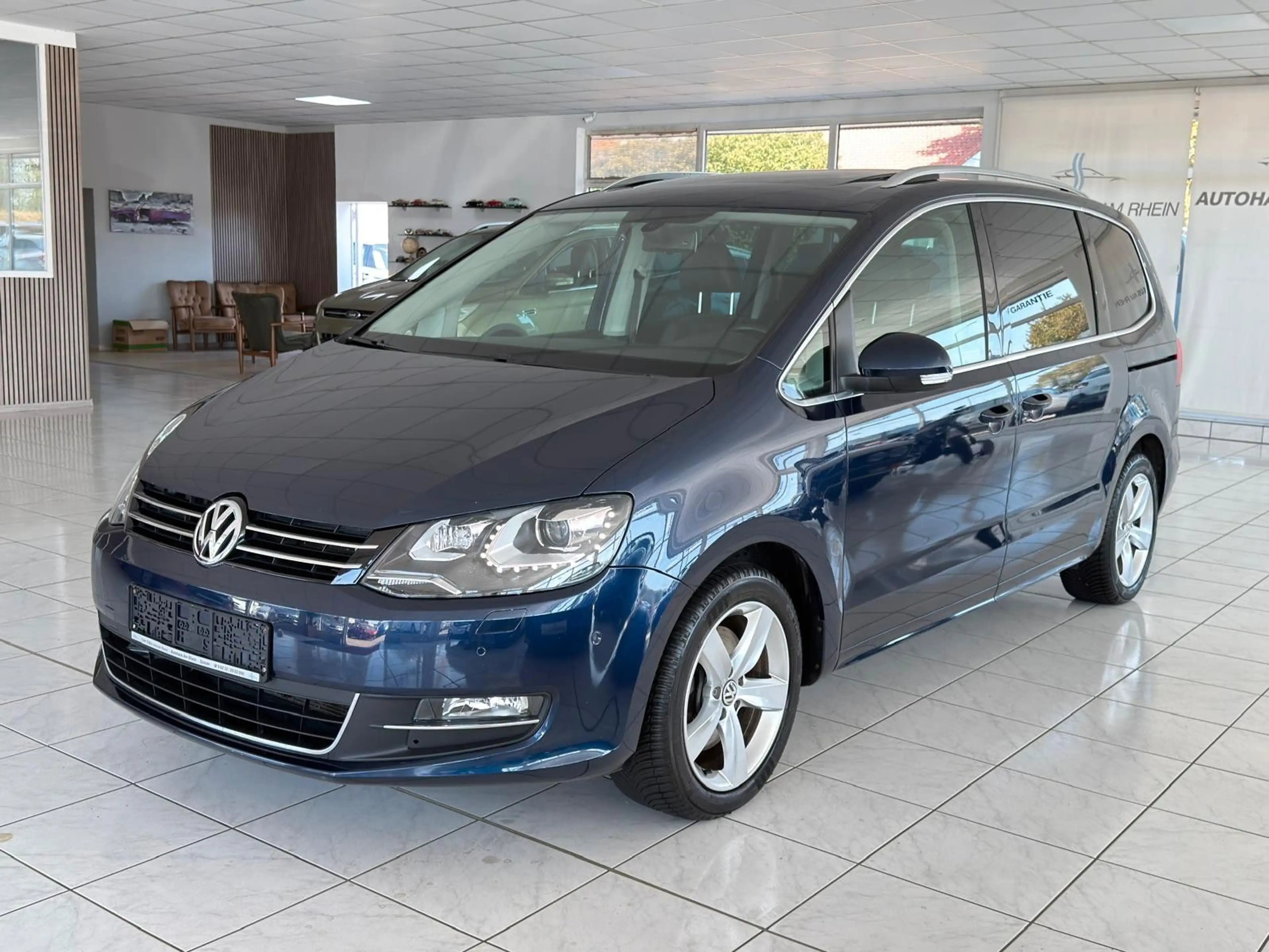 Volkswagen Sharan Highline+Bi-Xenon+7-Sitze+Kamera+EL-Türen — photo 2