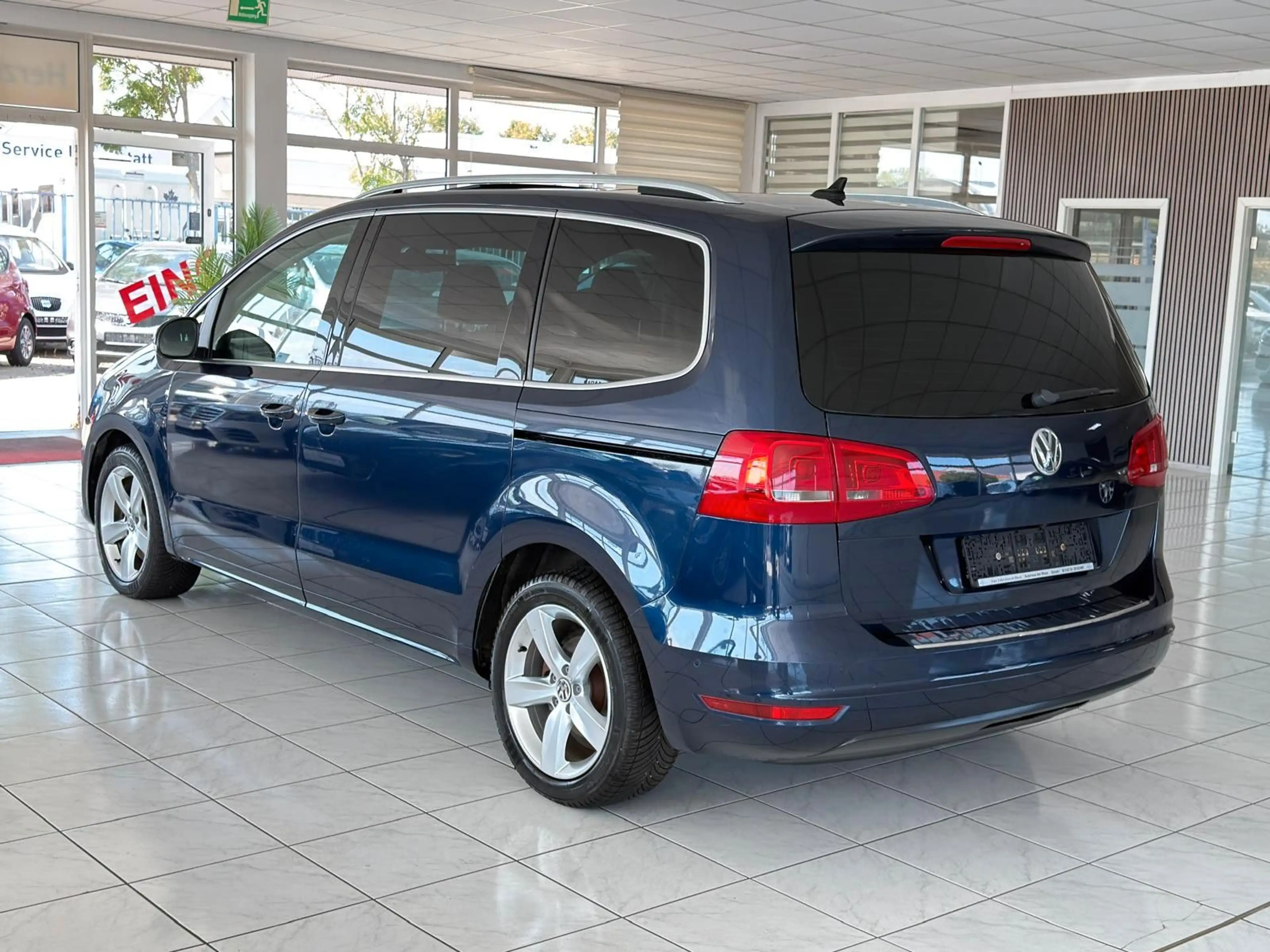 Volkswagen Sharan Highline+Bi-Xenon+7-Sitze+Kamera+EL-Türen — photo 3