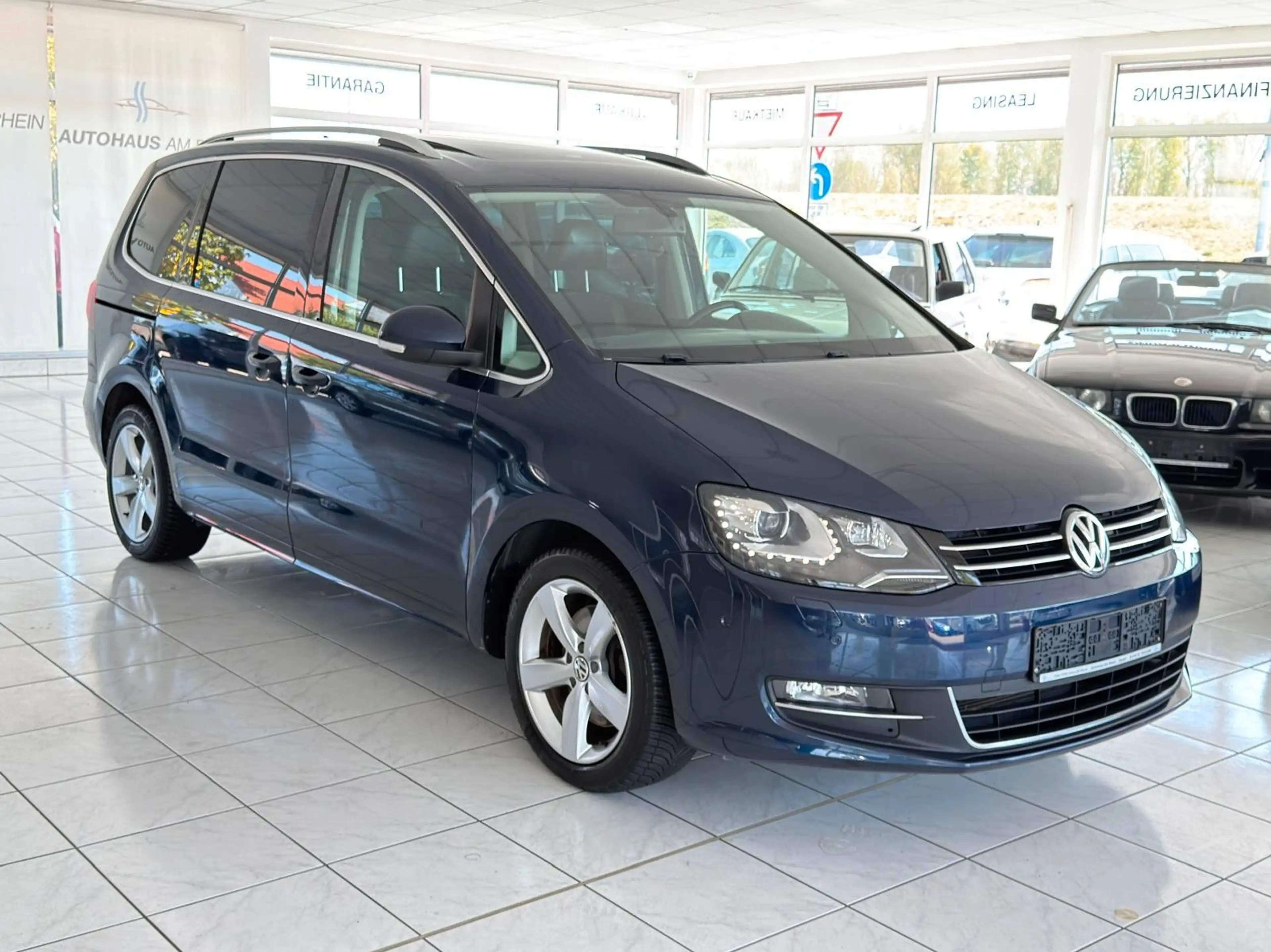 Volkswagen Sharan Highline+Bi-Xenon+7-Sitze+Kamera+EL-Türen