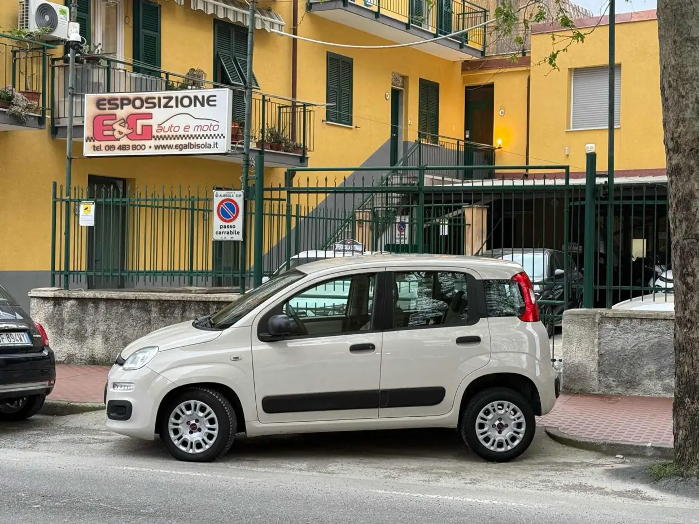 Fiat Panda 1.2 Easy 5 posti Beige - 1