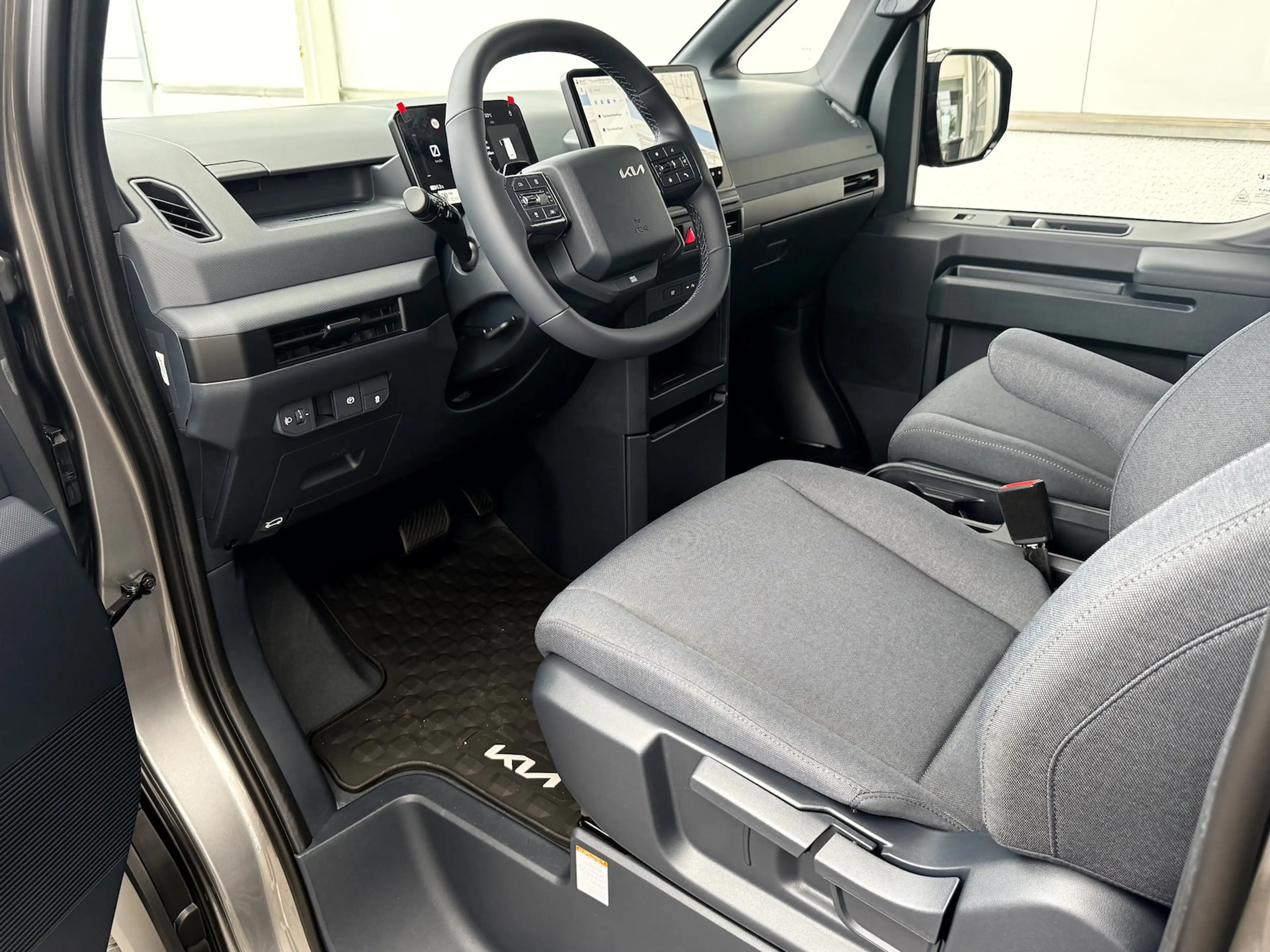 Kia PV5 Cargo L2H1 71 ELITE | 3T | WP | AW — photo 9