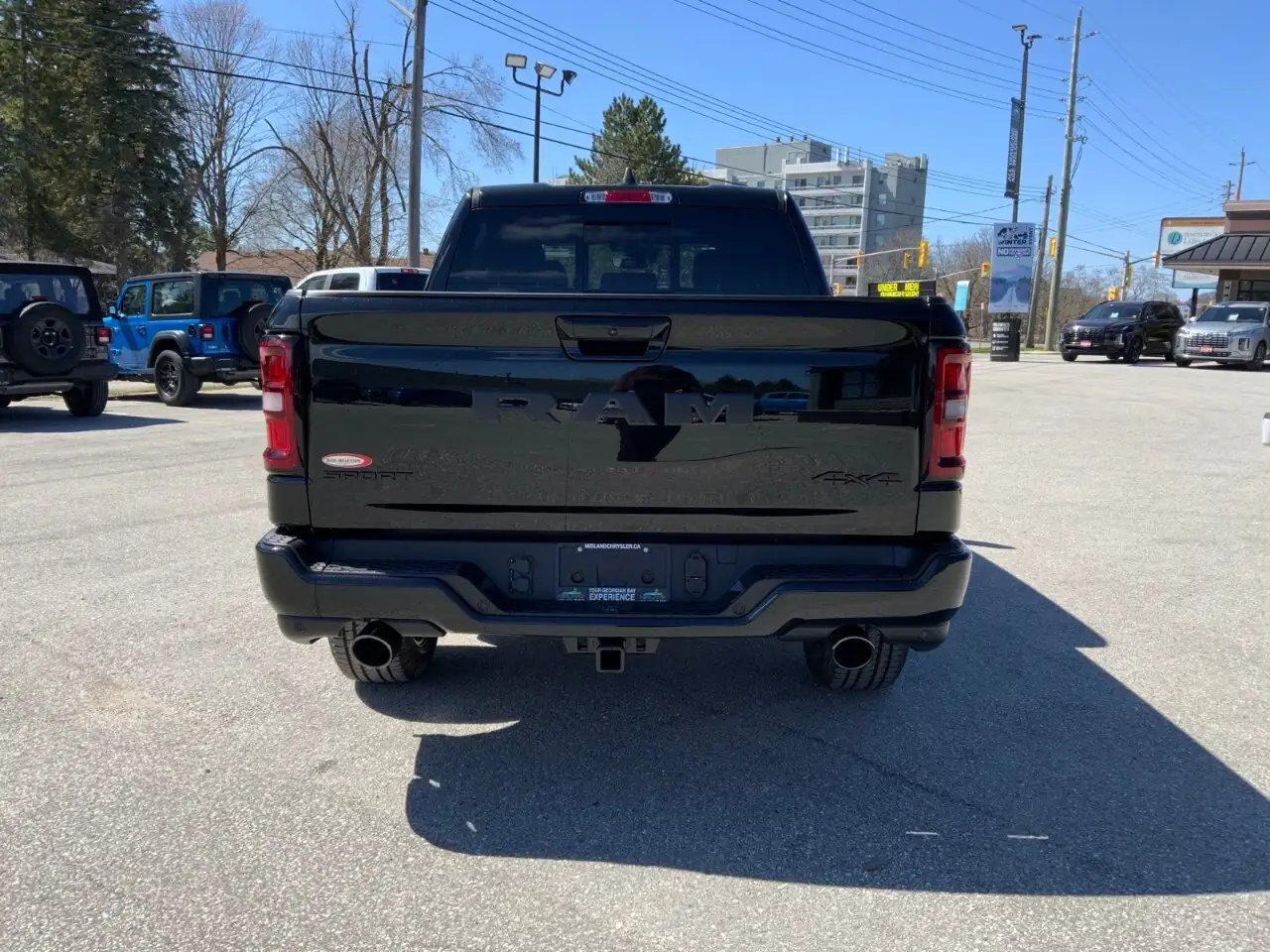 RAM 1500 снимка RAM 1500