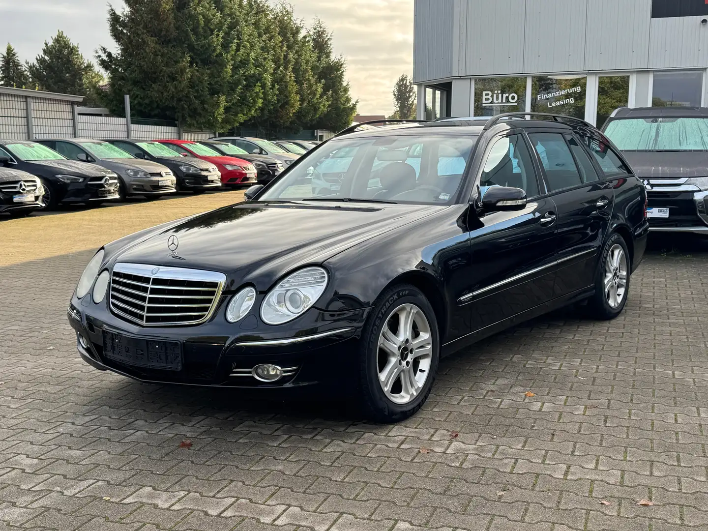 Mercedes-Benz E 280 T CDI Automatik *Schiebedach*Leder*Sitzheizung* Schwarz - 1