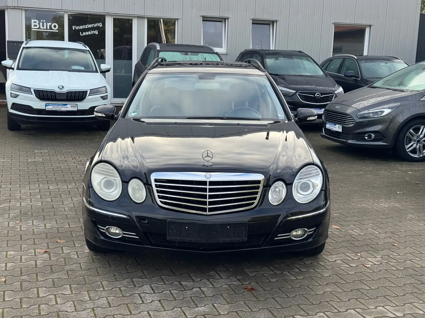 Mercedes-Benz E 280 T CDI Automatik *Schiebedach*Leder*Sitzheizung* Schwarz - 2