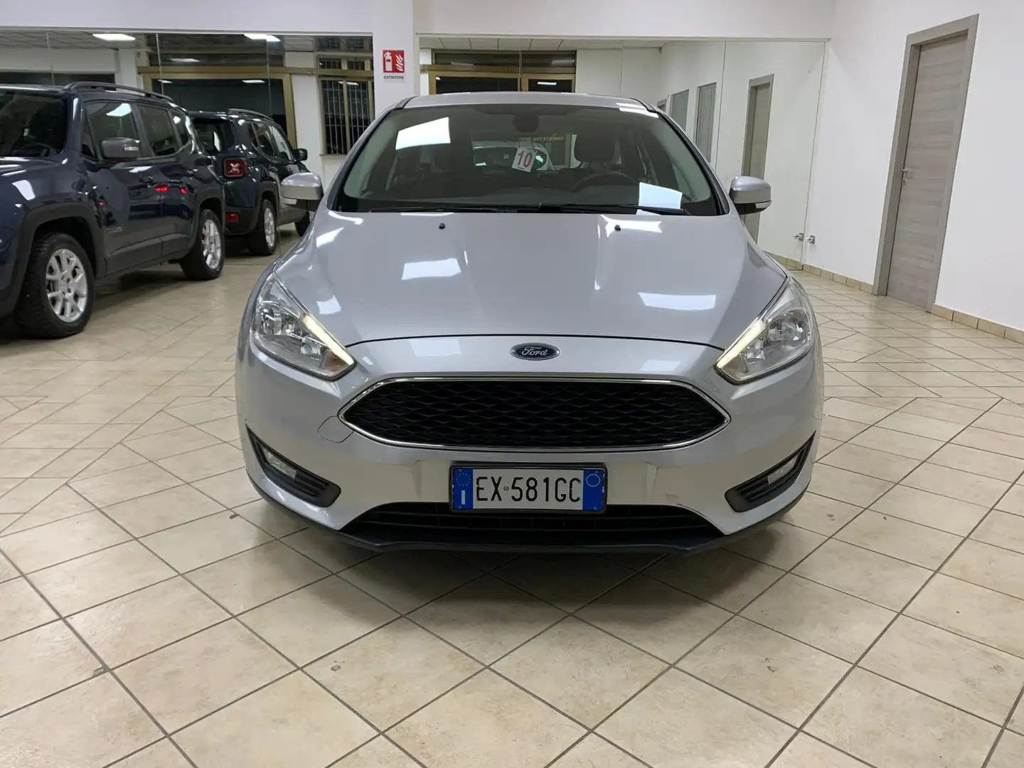 Ford Focus Focus 5p 1.0 ecoboost Plus s Zilver - 2