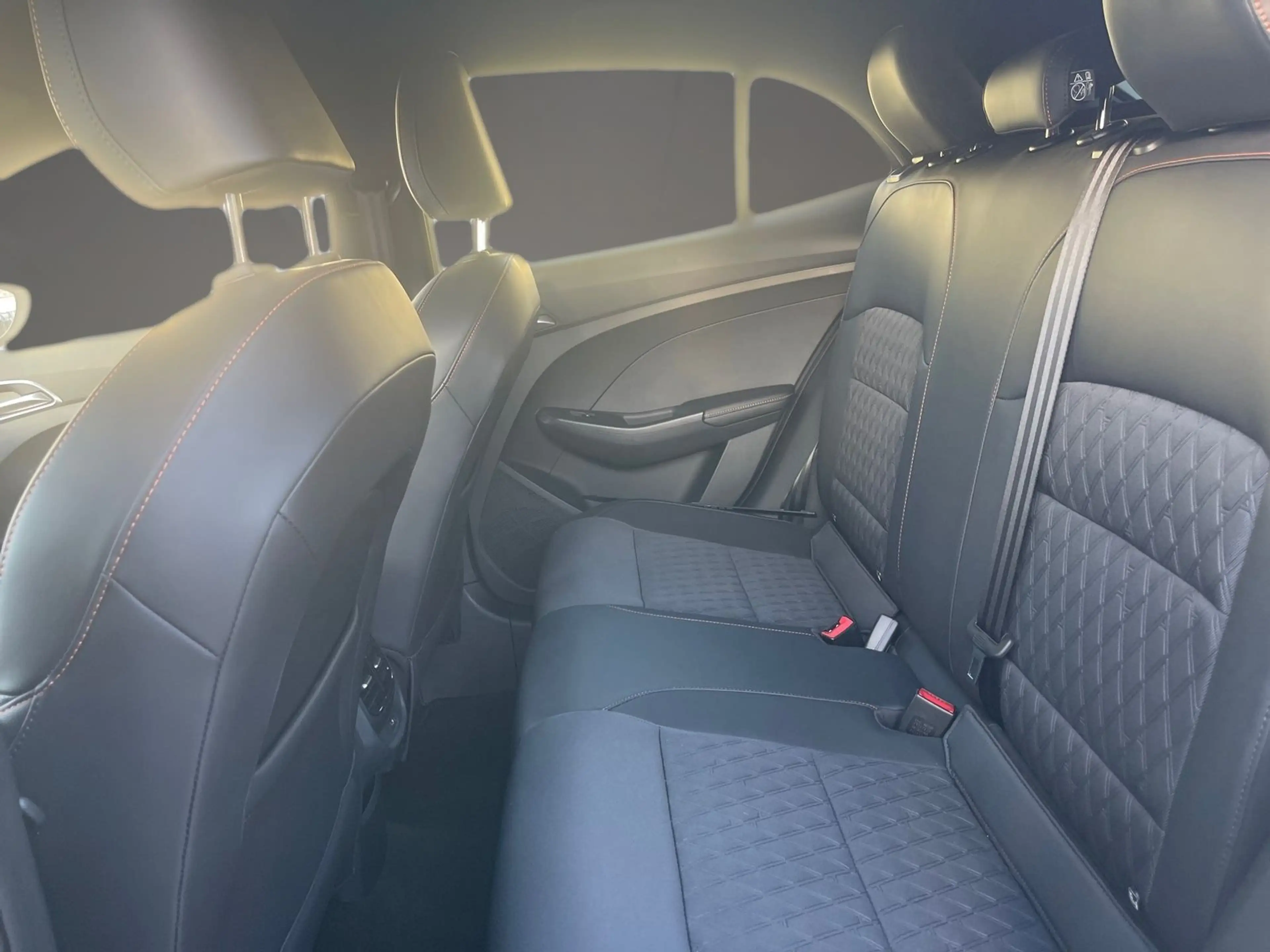 MG MG3 1.5 Hybrid+ 143kW Luxury Navi Kamera PDC ACC — photo 13