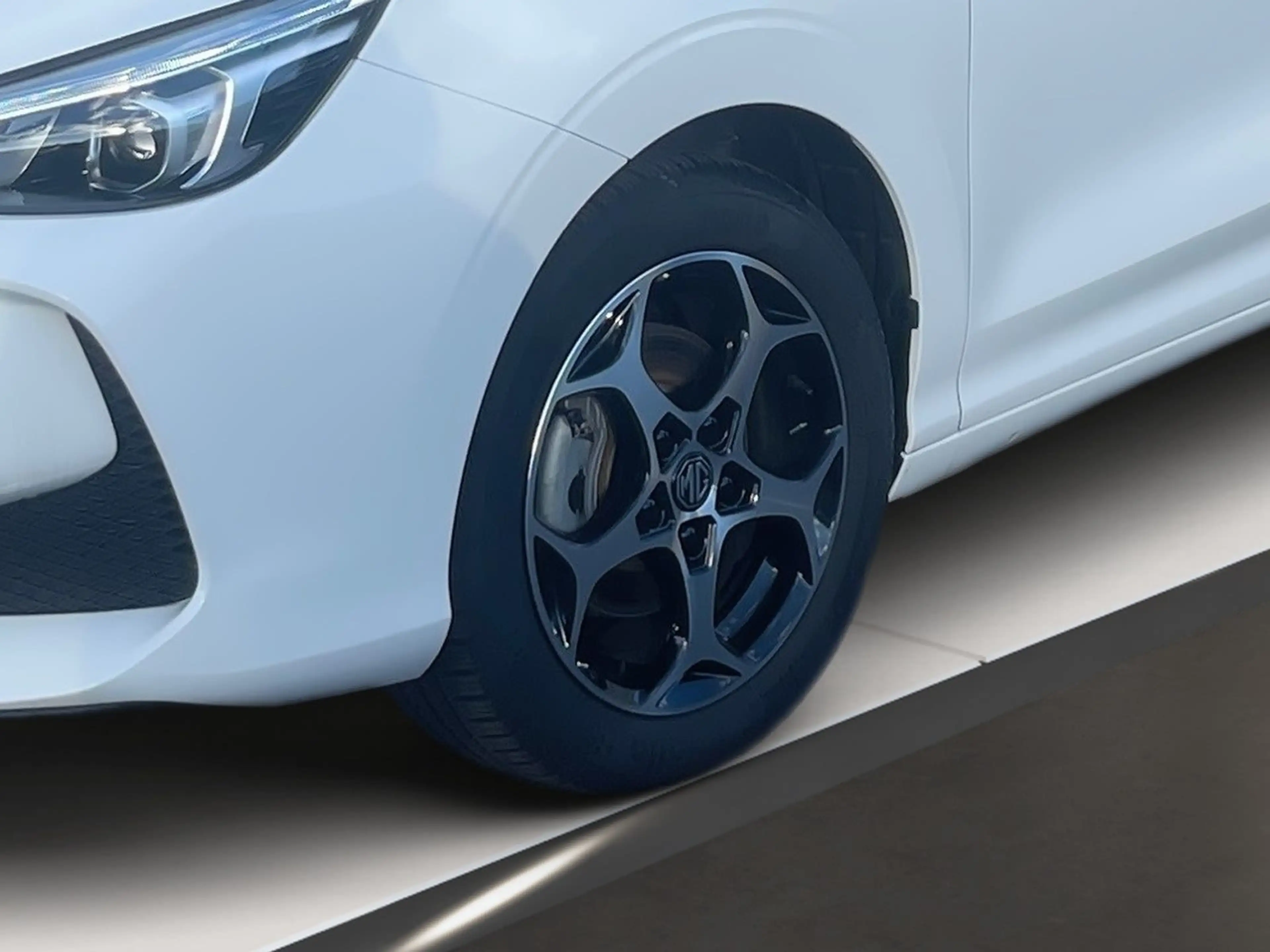MG MG3 1.5 Hybrid+ 143kW Luxury Navi Kamera PDC ACC — photo 8