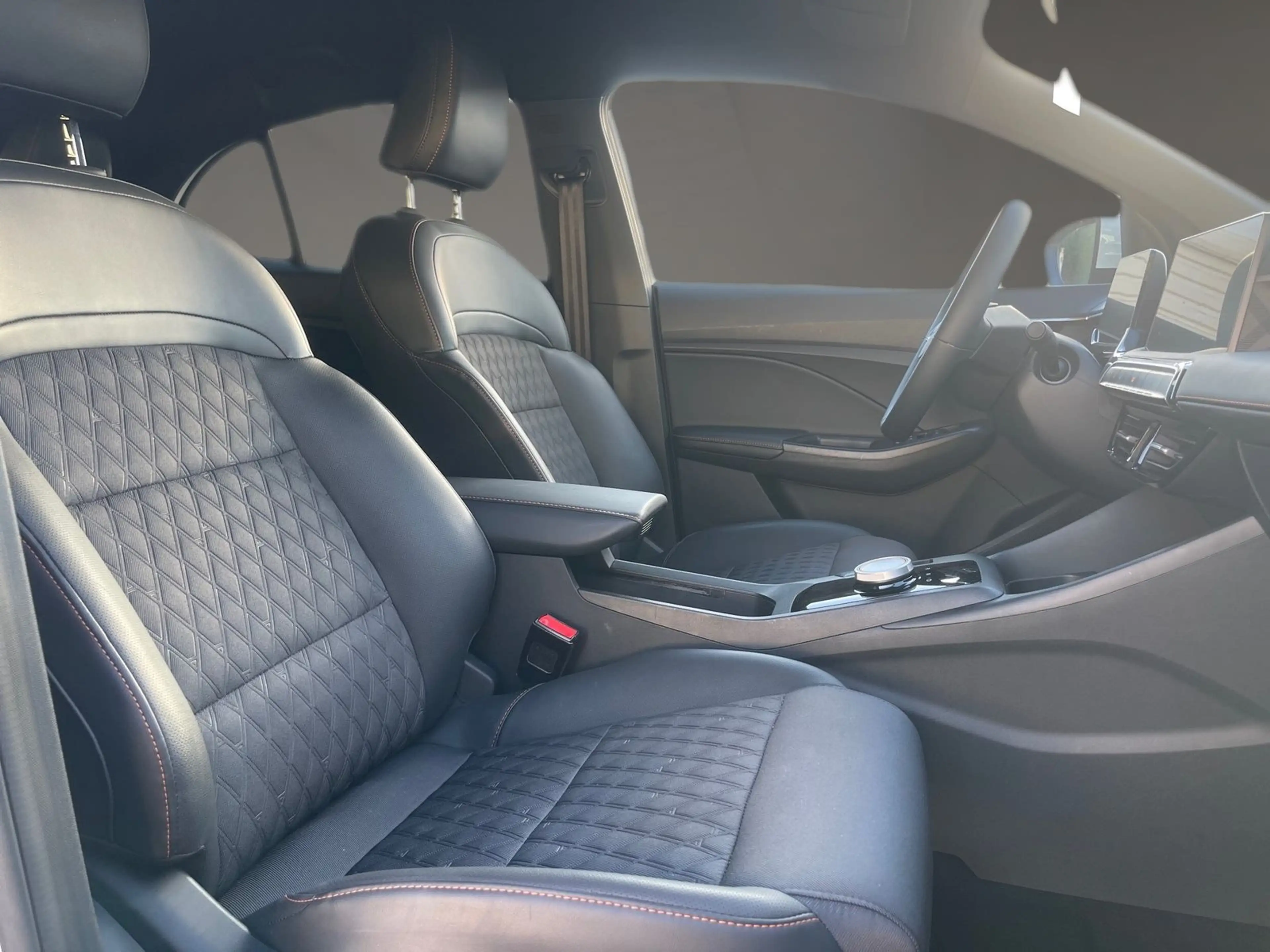 MG MG3 1.5 Hybrid+ 143kW Luxury Navi Kamera PDC ACC — photo 14