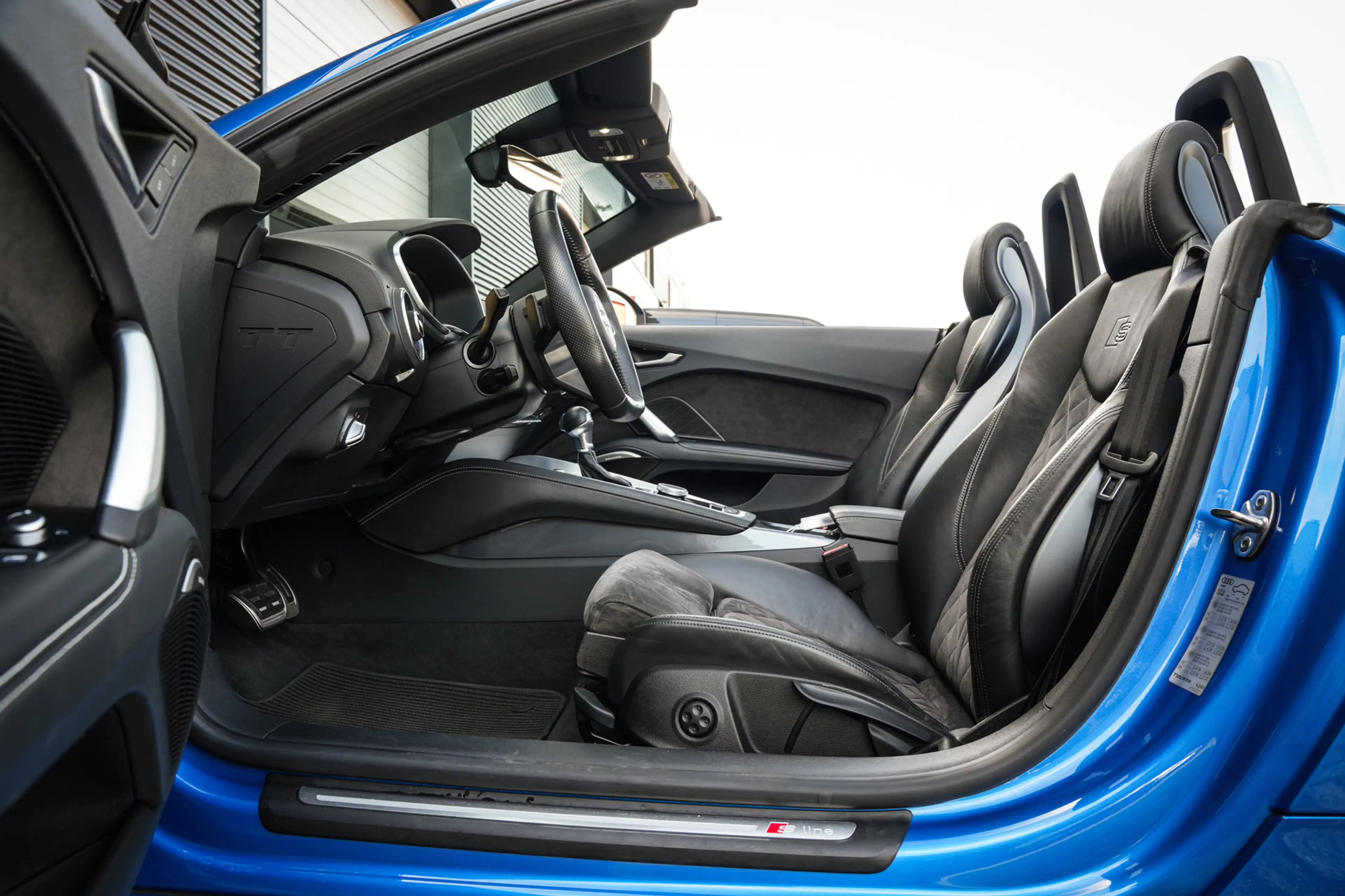 Audi TT Roadster 2.0 TFSI Competition | Virtual Dashboard — photo 4