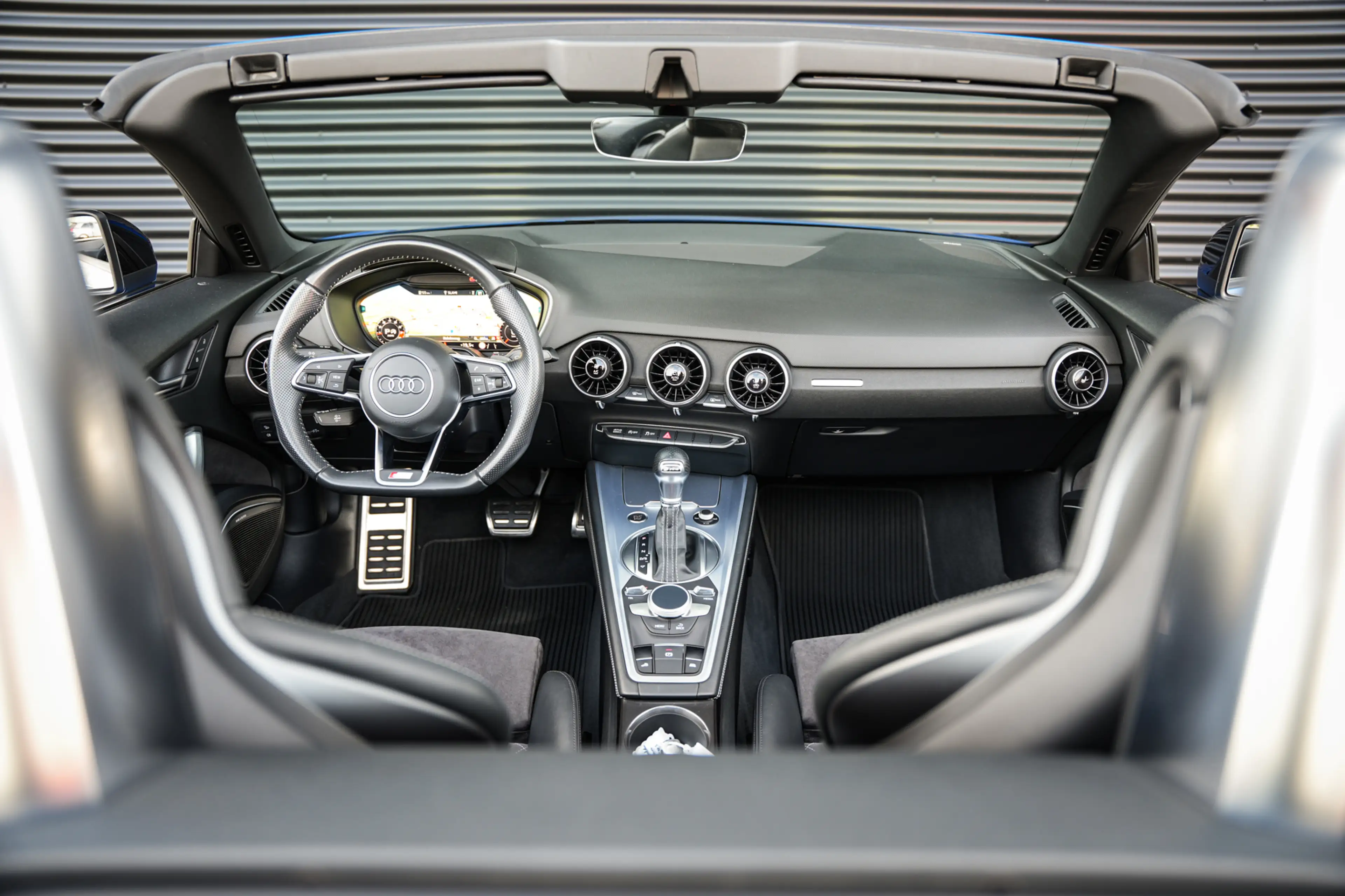 Audi TT Roadster 2.0 TFSI Competition | Virtual Dashboard — photo 3