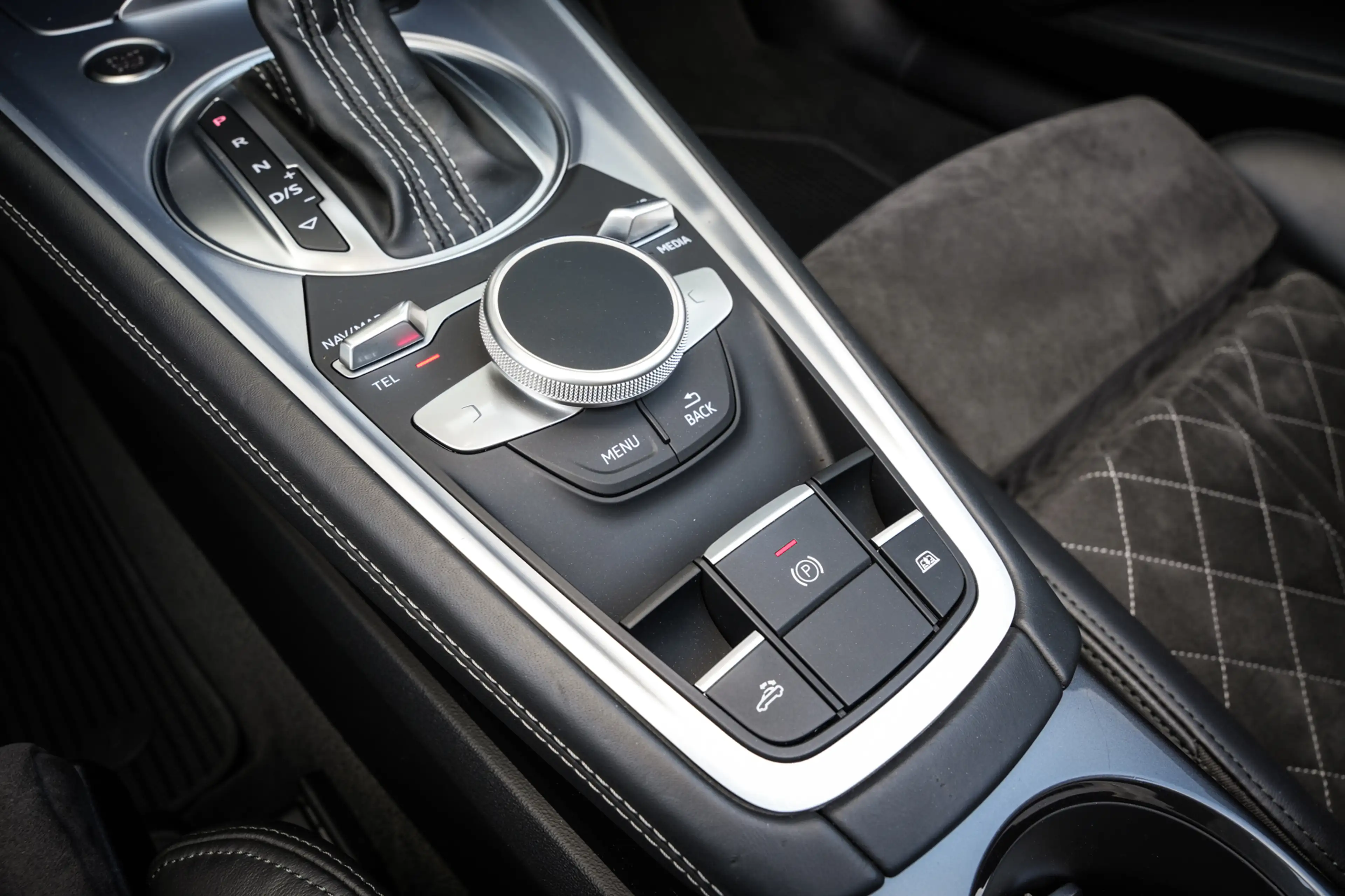 Audi TT Roadster 2.0 TFSI Competition | Virtual Dashboard — photo 29