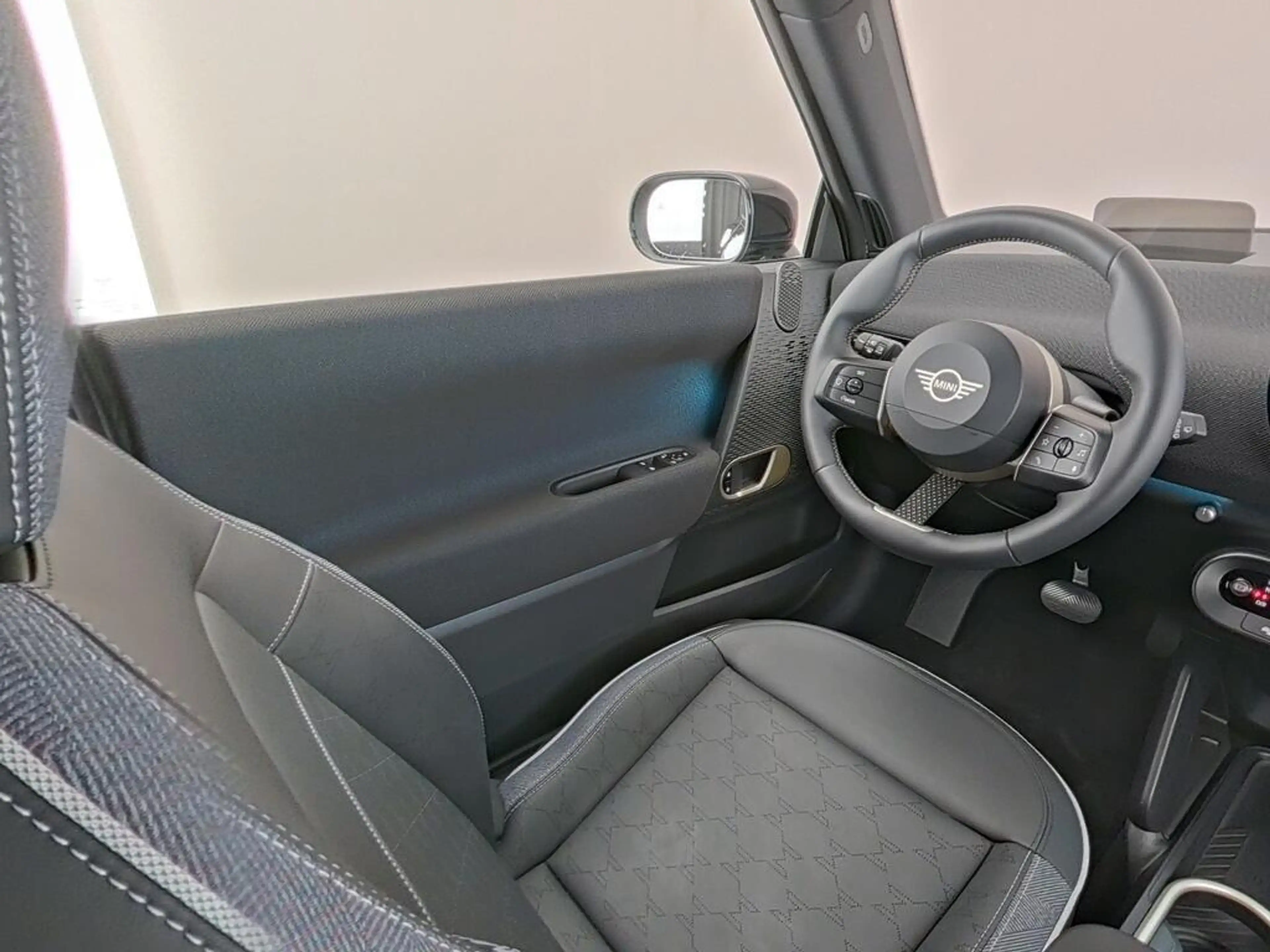 MINI Cooper SE 3-Deurs Classic M 54.2 kWh — photo 4