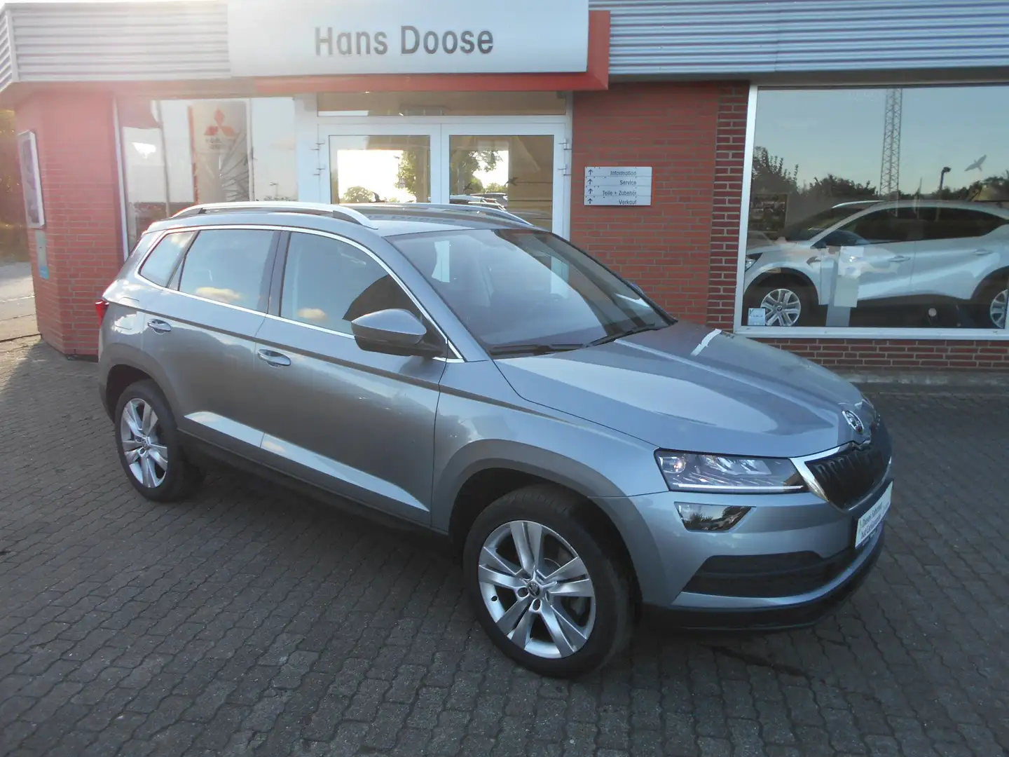 Skoda Karoq Karoq 1.5 TSI ACT DSG Style Grau - 1