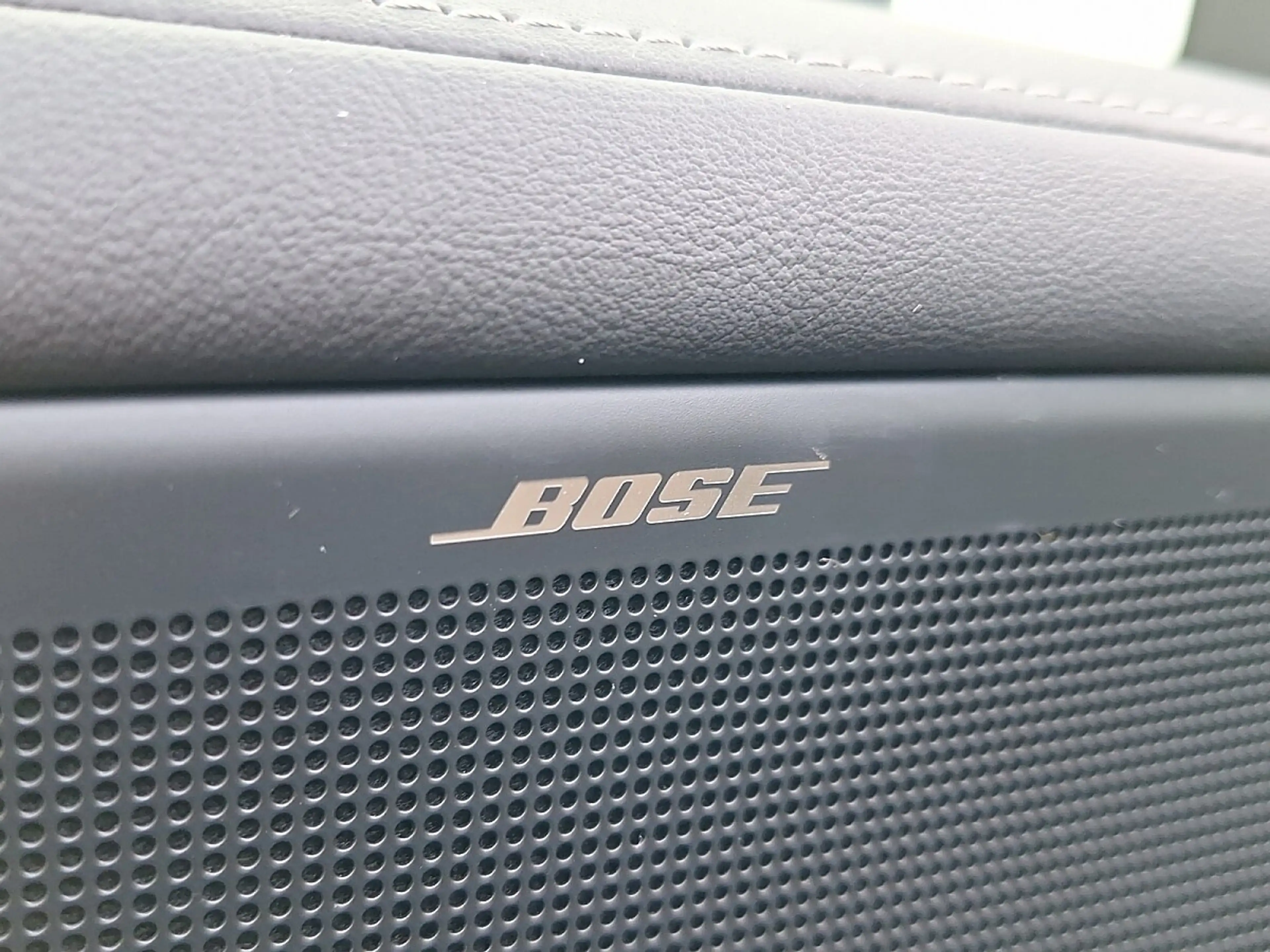 Volvo ES90 Single Motor Extended Range 92kWh Ultra — photo 14