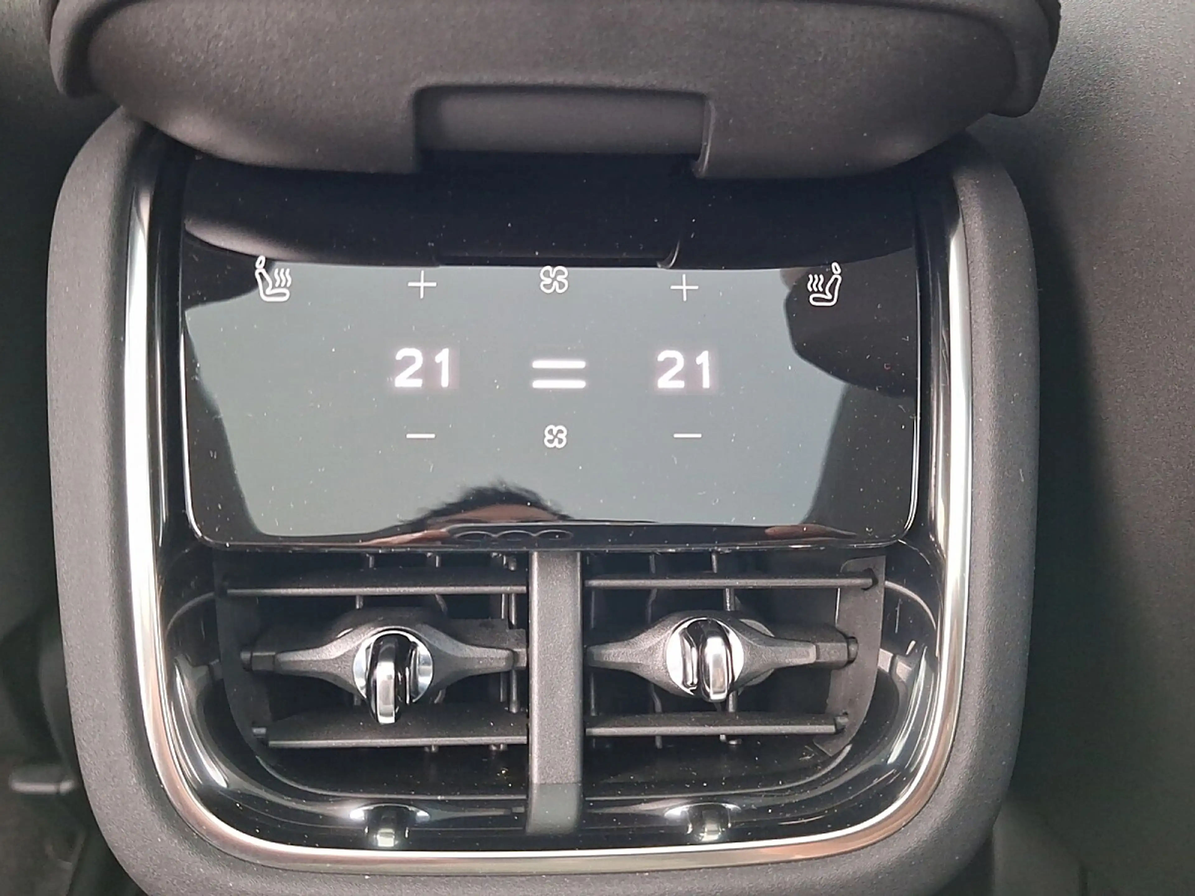 Volvo ES90 Single Motor Extended Range 92kWh Ultra — photo 15